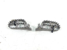 Load image into Gallery viewer, 2016 BMW R1200GS Adv K51 Rider Footpeg Foot Peg Set 46718529843 46718529844 | Mototech271

