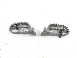 2016 BMW R1200GS Adv K51 Rider Footpeg Foot Peg Set 46718529843 46718529844 | Mototech271