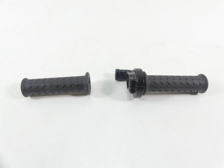 2015 Triumph 1050 Speed Triple R Throttle Hand Grip Set T2040252 {{ shop.shopifyCountryName }} - Mototech271
