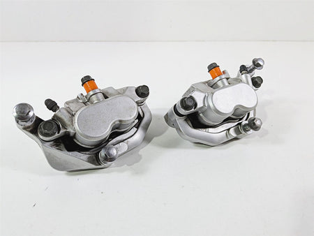2006 Yamaha XVZ1300 Royal Star Front Brake Calipers 4WM-2580T-01 4WM-2580U-01 {{ shop.shopifyCountryName }} - Mototech271