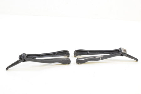 2005 Yamaha YZFR1 YZF R1 Rear Passenger Foot Peg Footpeg Set R 5VY-2741L-00-00 {{ shop.shopifyCountryName }} - Mototech271