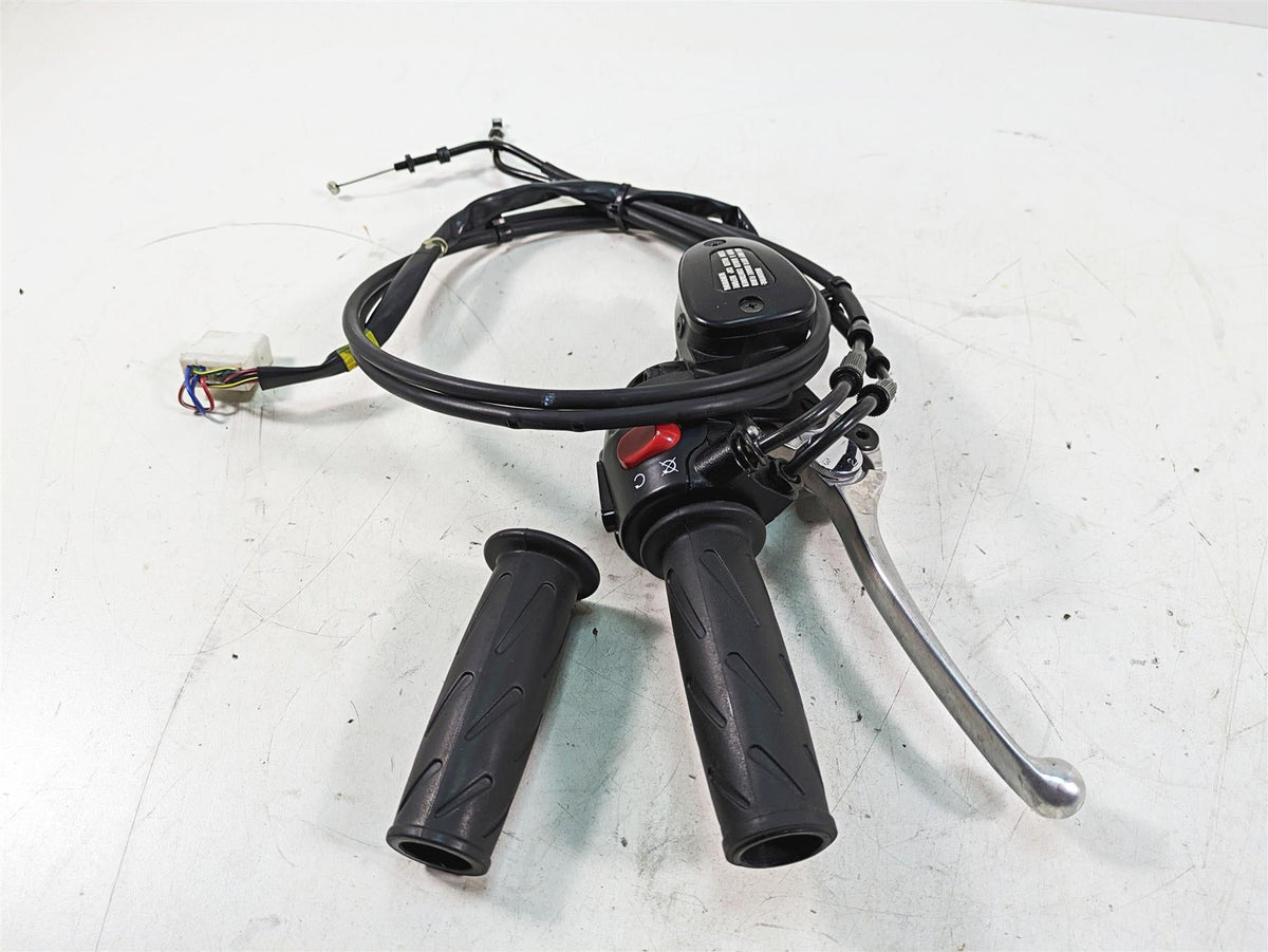 2011 Triumph America Front Brake Master Cylinder & Control Switch Set T2026200 {{ shop.shopifyCountryName }} - Mototech271