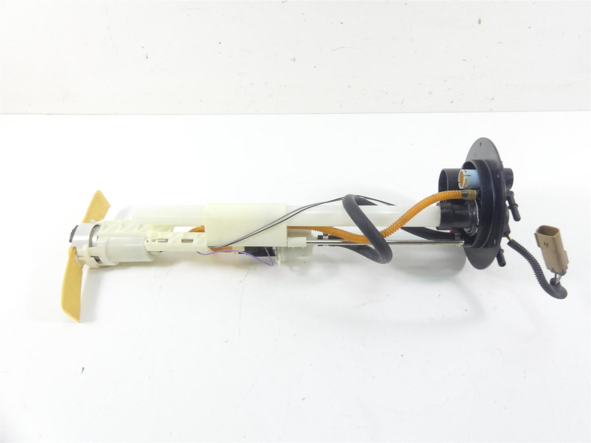 2011 Harley VRSCF Muscle Rod Fuel Gas Petrol Pump - Tested 75310-07 {{ shop.shopifyCountryName }} - Mototech271