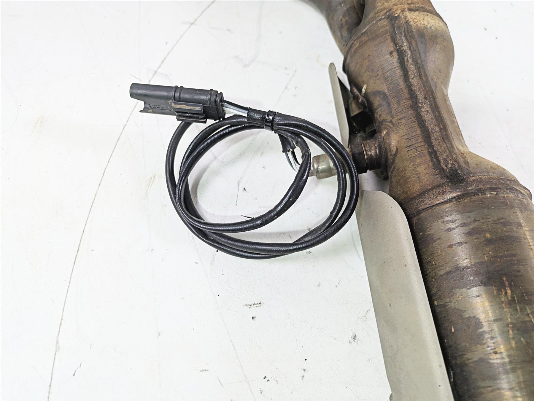 2015 BMW K1600 GT K48 Left Exhaust Header Manifold 18117708296 {{ shop.shopifyCountryName }} - Mototech271