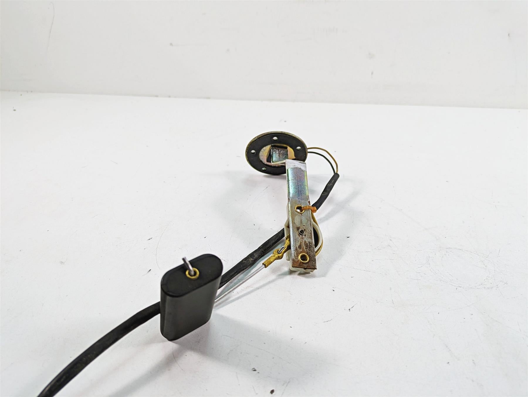 1999 Harley Touring FLHTC Electra Glide Fuel Gas Level Sending Unit 75040-97B {{ shop.shopifyCountryName }} - Mototech271