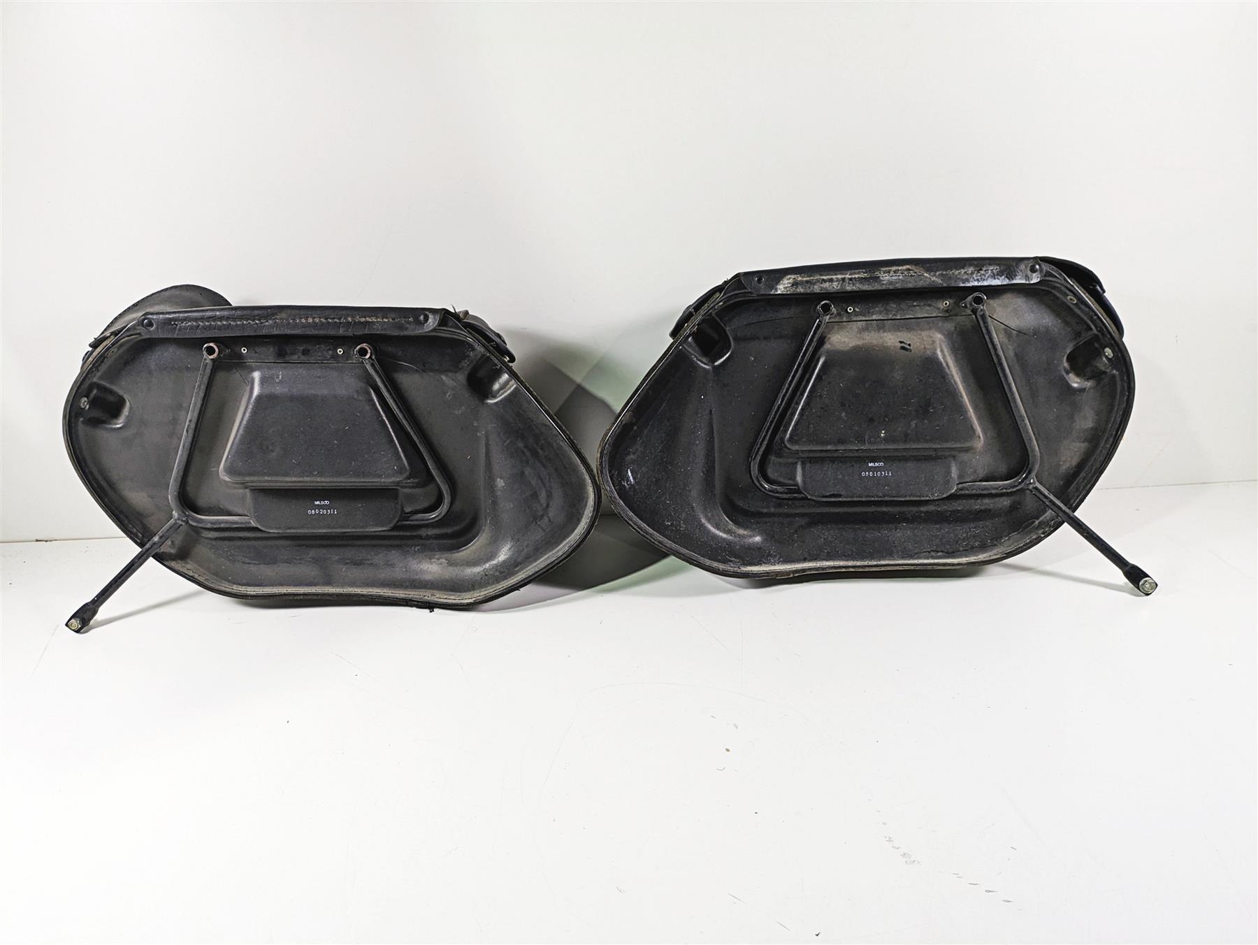 2003 Harley FLSTC Softail Heritage 100th Saddlebag & Mount Set 90476-00 90477-00 {{ shop.shopifyCountryName }} - Mototech271