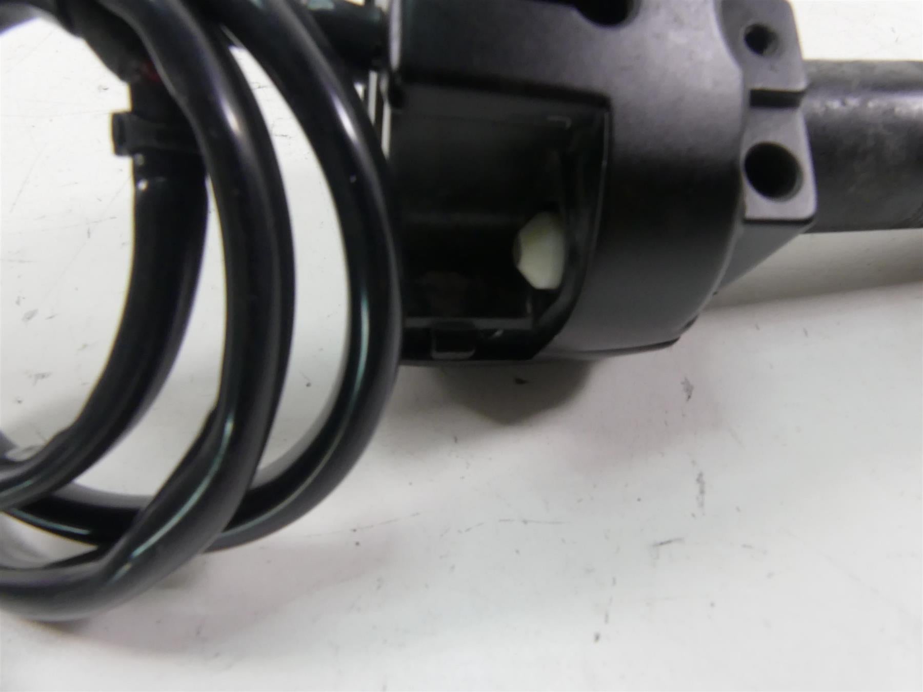 2021 Harley Softail FXBBS Street Bob Right Hand Throttle Control Switch 71500462 {{ shop.shopifyCountryName }} - Mototech271
