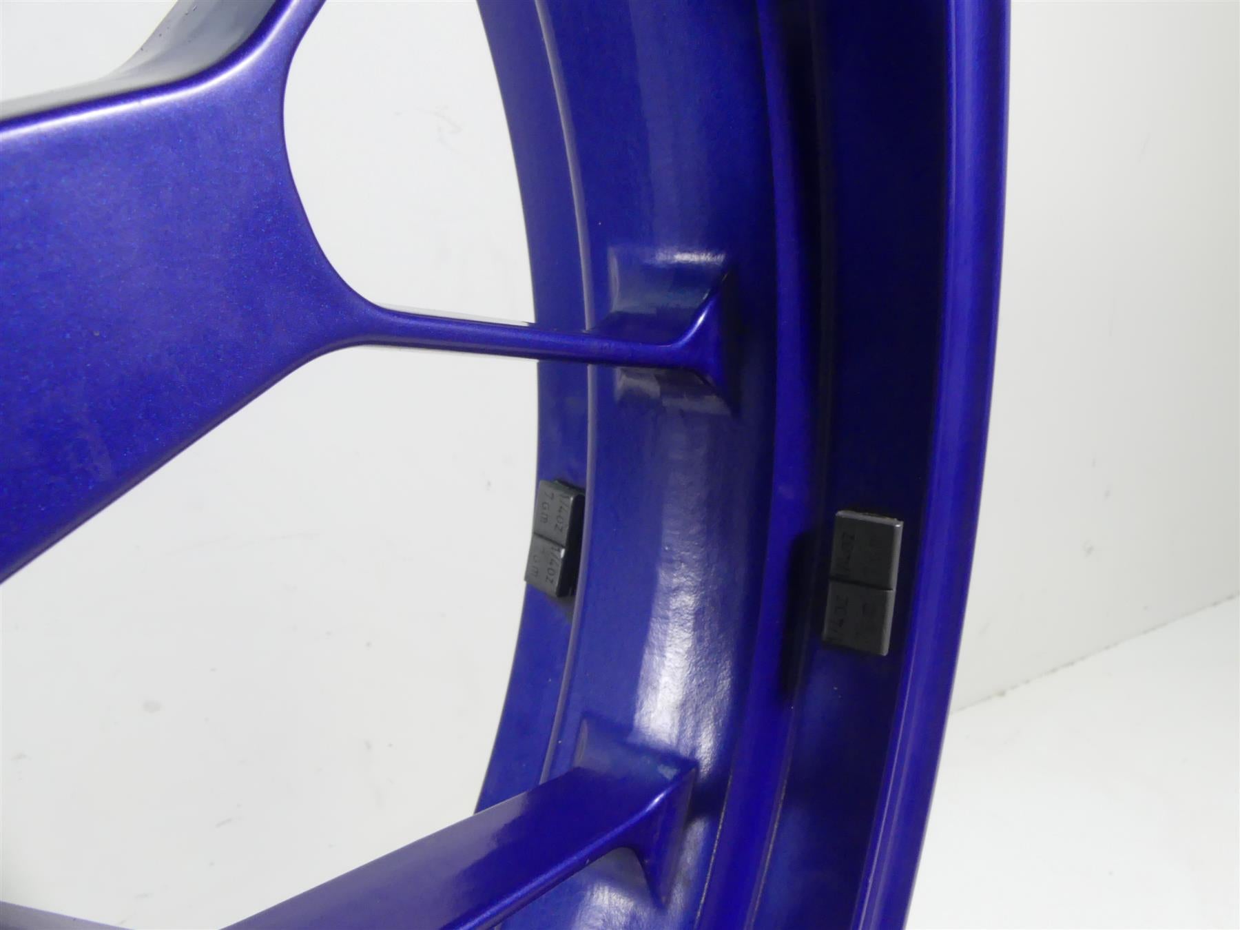 2004 Aprilia RSV1000 R Mille Straight Blue Front Wheel Rim 17x3.5 AP8108675 {{ shop.shopifyCountryName }} - Mototech271
