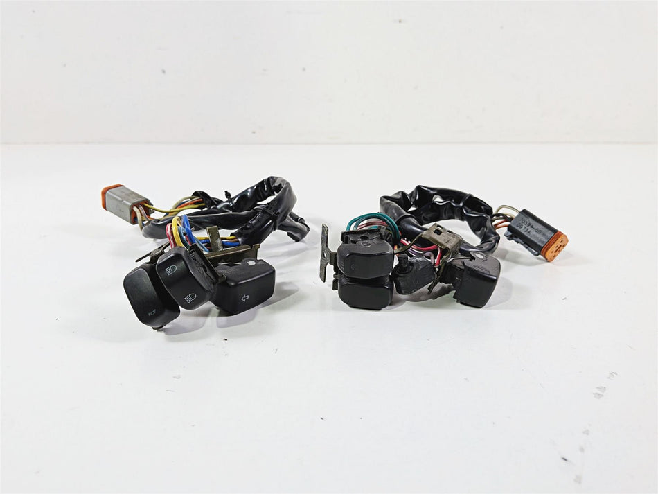 2003 Harley Sportster XL1200 Left Right Hand Control Switch Set 71682-06A {{ shop.shopifyCountryName }} - Mototech271