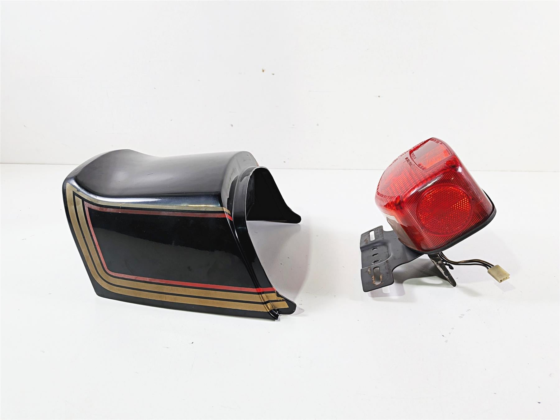 1978 Suzuki GS550 E Tail Cover & Taillight Set 35710-45010 35710-45011 {{ shop.shopifyCountryName }} - Mototech271