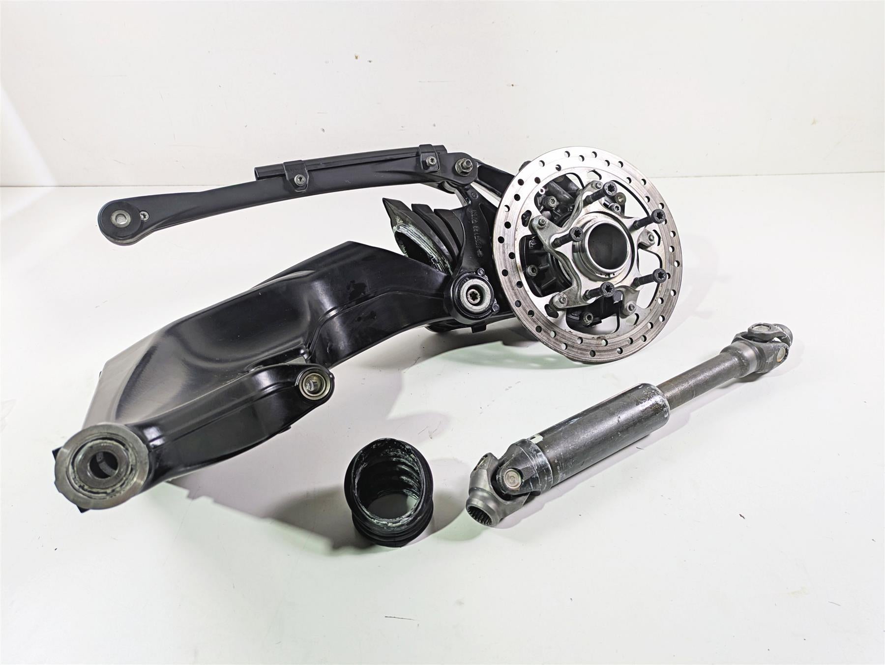 2018 BMW R nineT Urban GS K33 Differential Swingarm Drive Shaft 33178523879 {{ shop.shopifyCountryName }} - Mototech271