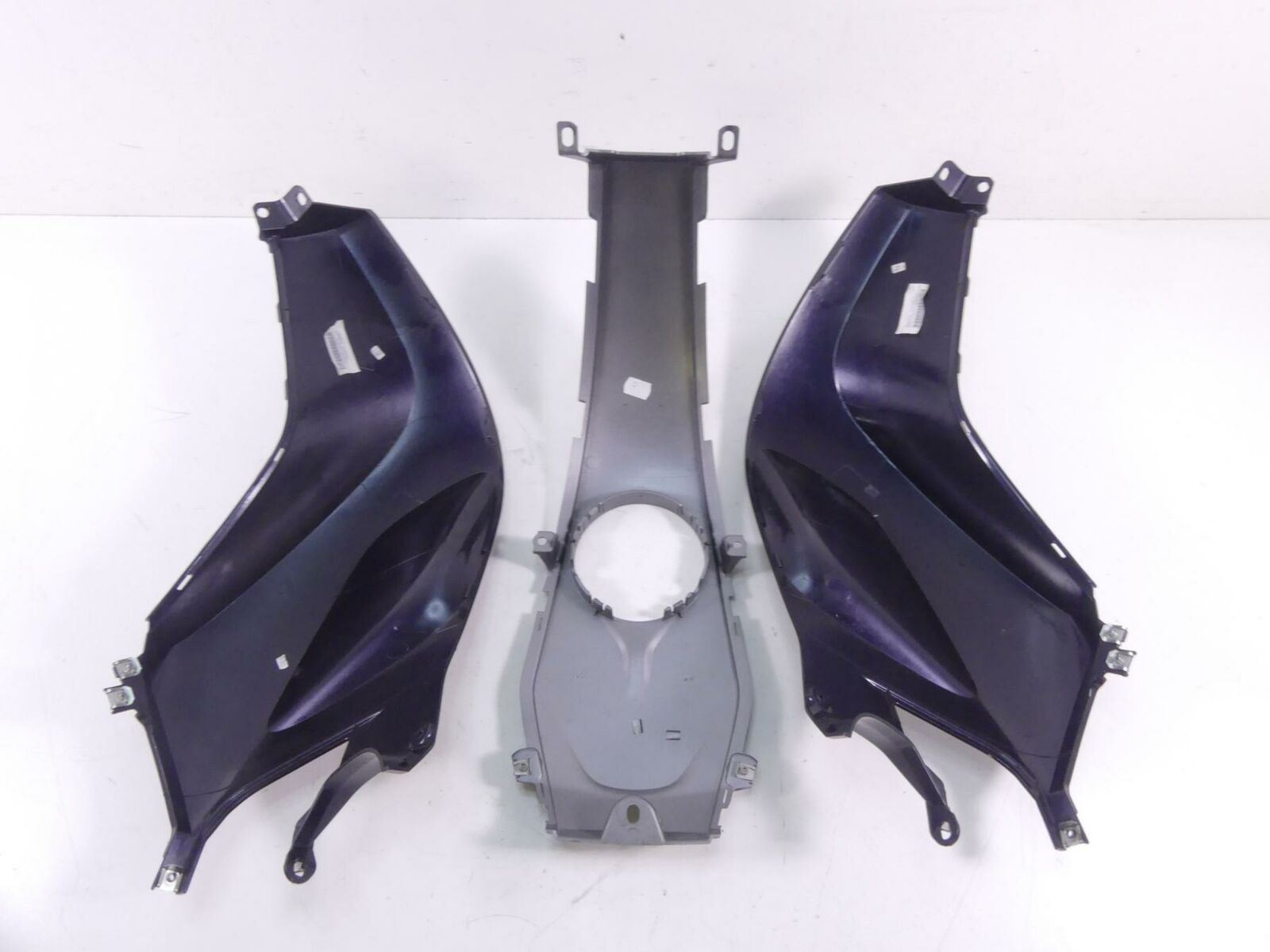 2017 BMW R1200RT RTW K52 Left Right Center Tank Cover Fairings 46638533564 {{ shop.shopifyCountryName }} - Mototech271