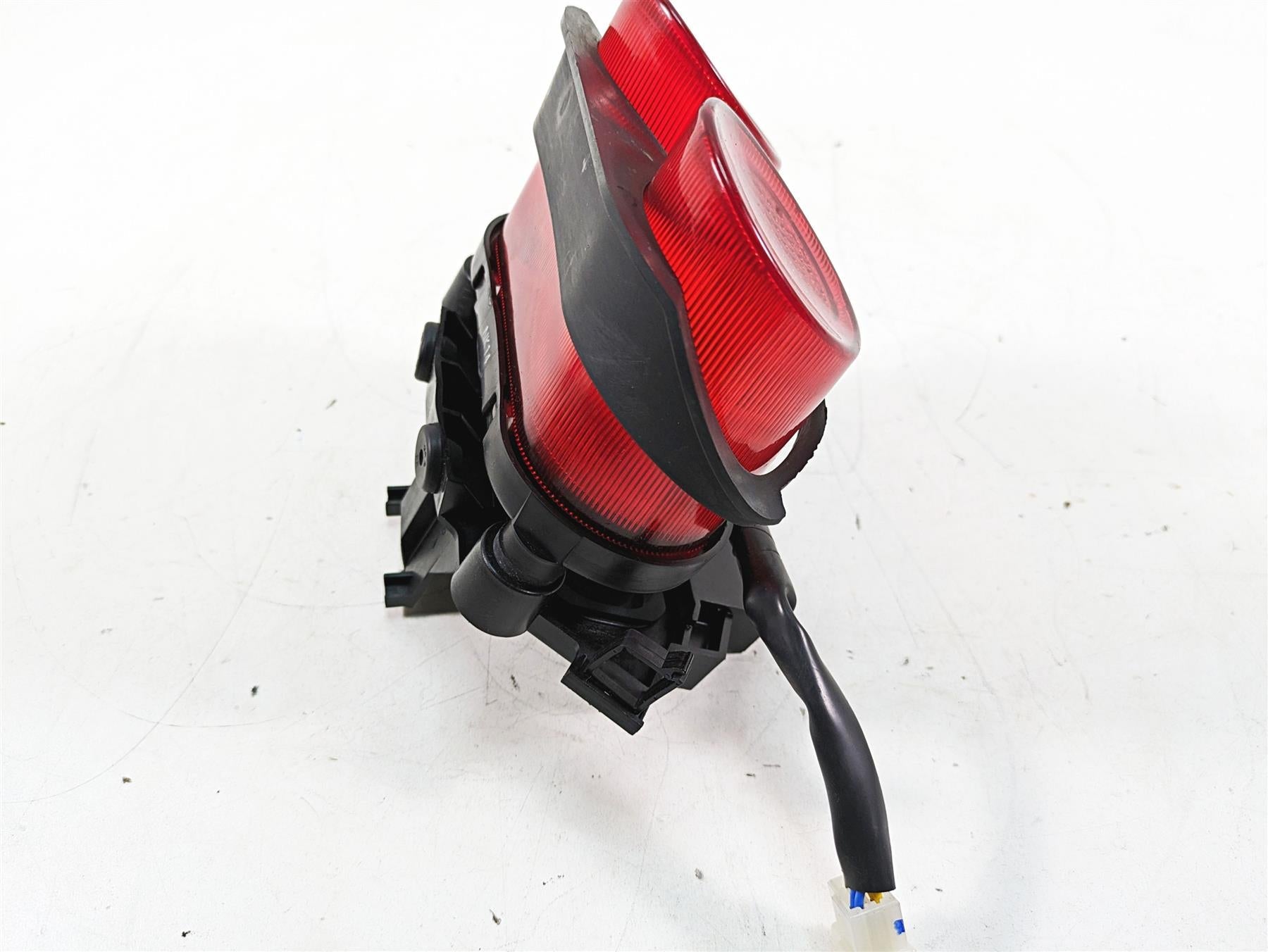2002 Yamaha FZ1 FZS1000 Fazer Taillight Tail Stop Brake Light 5JJ-84710-12-00 {{ shop.shopifyCountryName }} - Mototech271