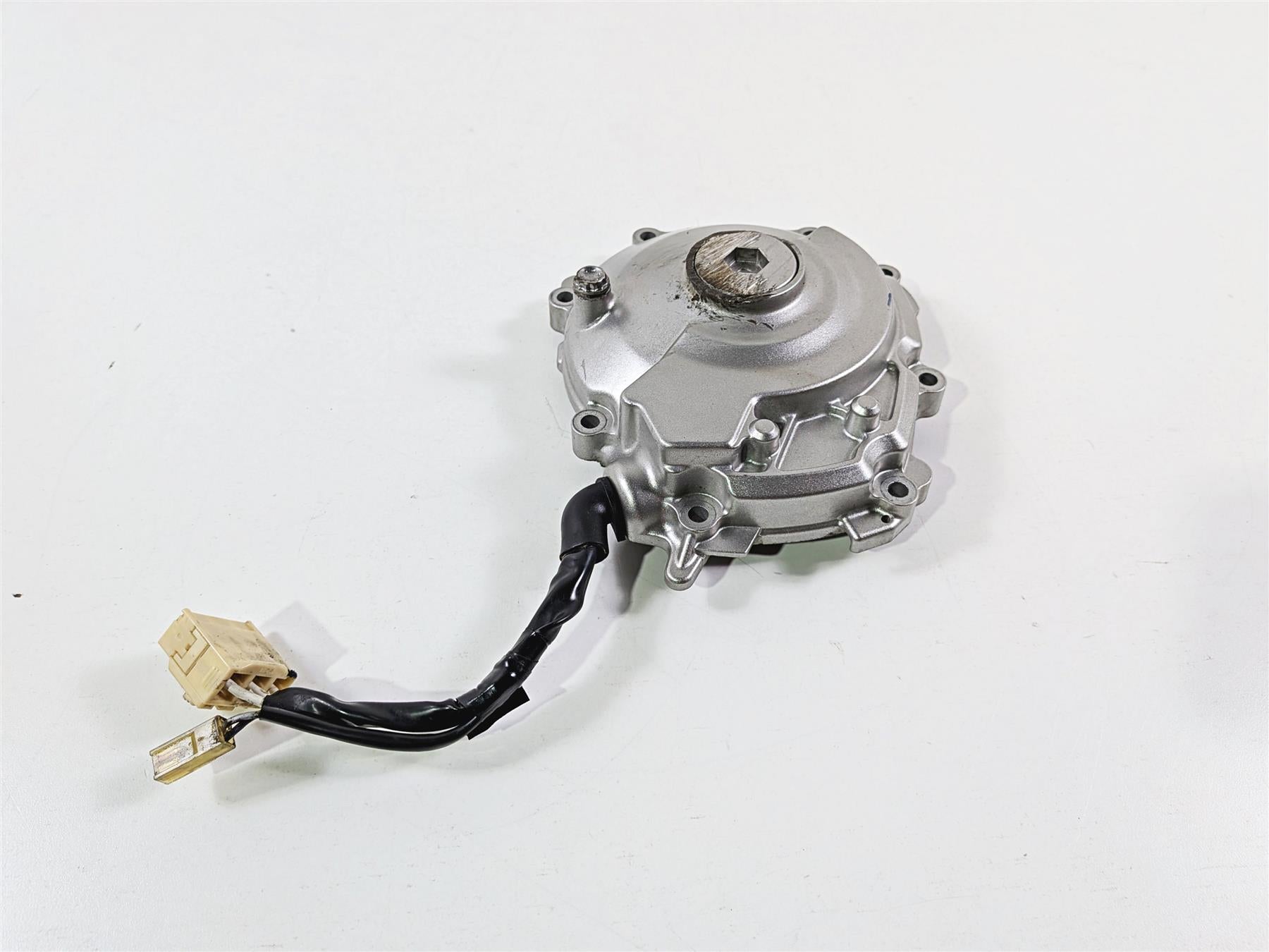 2016 Yamaha YZF R1 RN32 Stator Alternator Generator & Cover 2CR-81410-00-00 {{ shop.shopifyCountryName }} - Mototech271