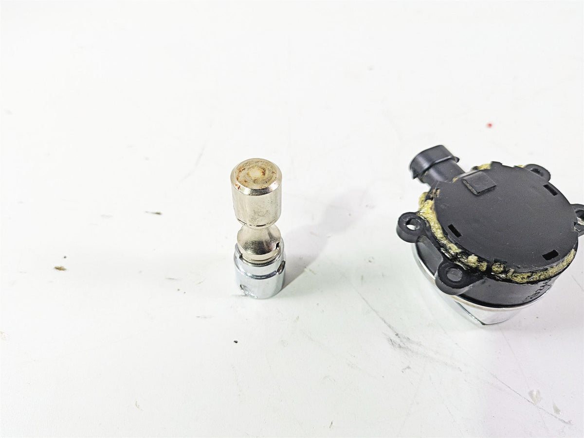 2014 Harley FLS Softail Slim Ignition Switch Key Lock Set 71400076 {{ shop.shopifyCountryName }} - Mototech271