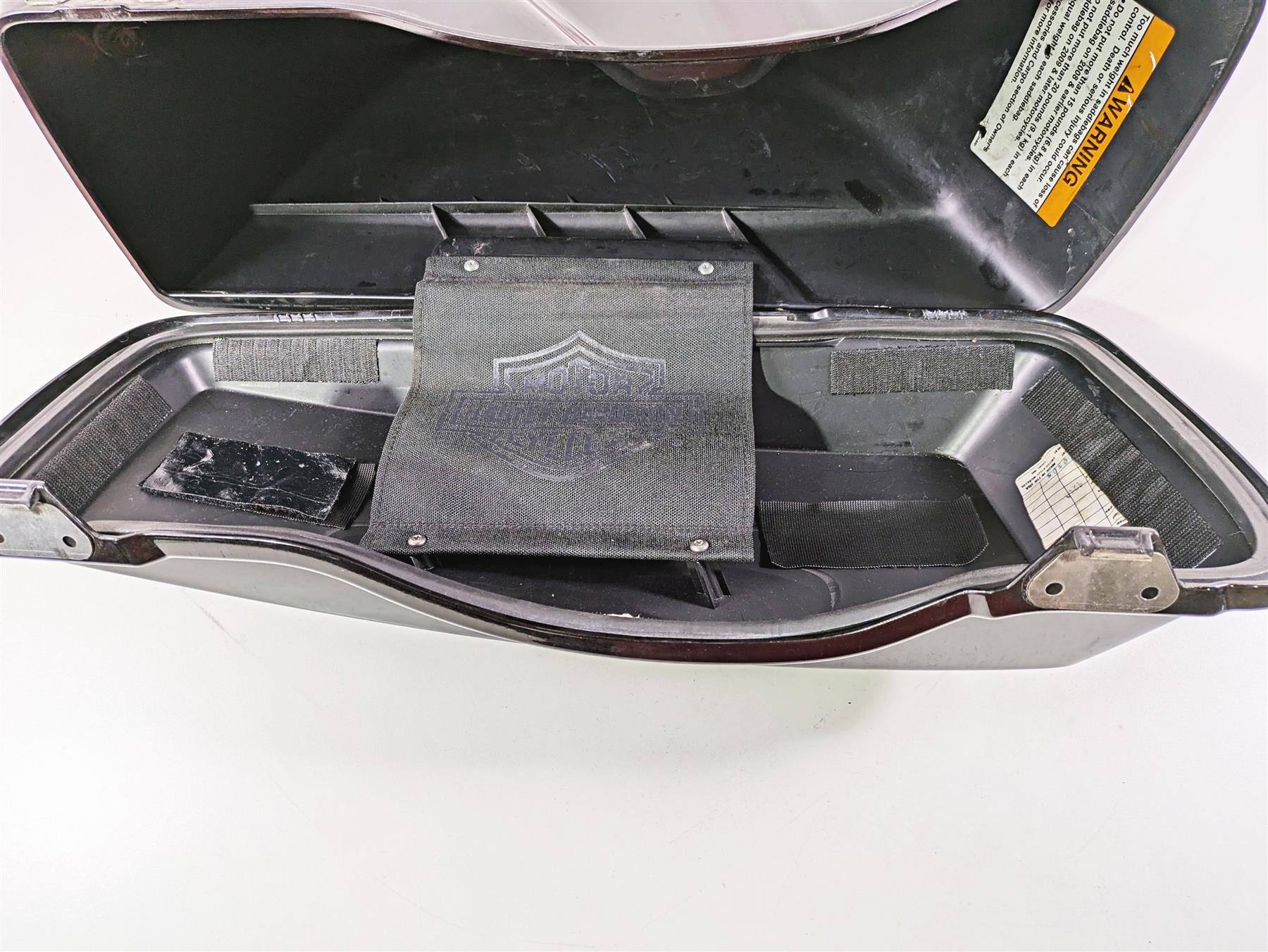 2010 Harley Touring FLHTK Electra Glide Right Saddlebag Saddle Bag 90752-93 {{ shop.shopifyCountryName }} - Mototech271