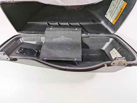 2010 Harley Touring FLHTK Electra Glide Right Saddlebag Saddle Bag 90752-93 {{ shop.shopifyCountryName }} - Mototech271