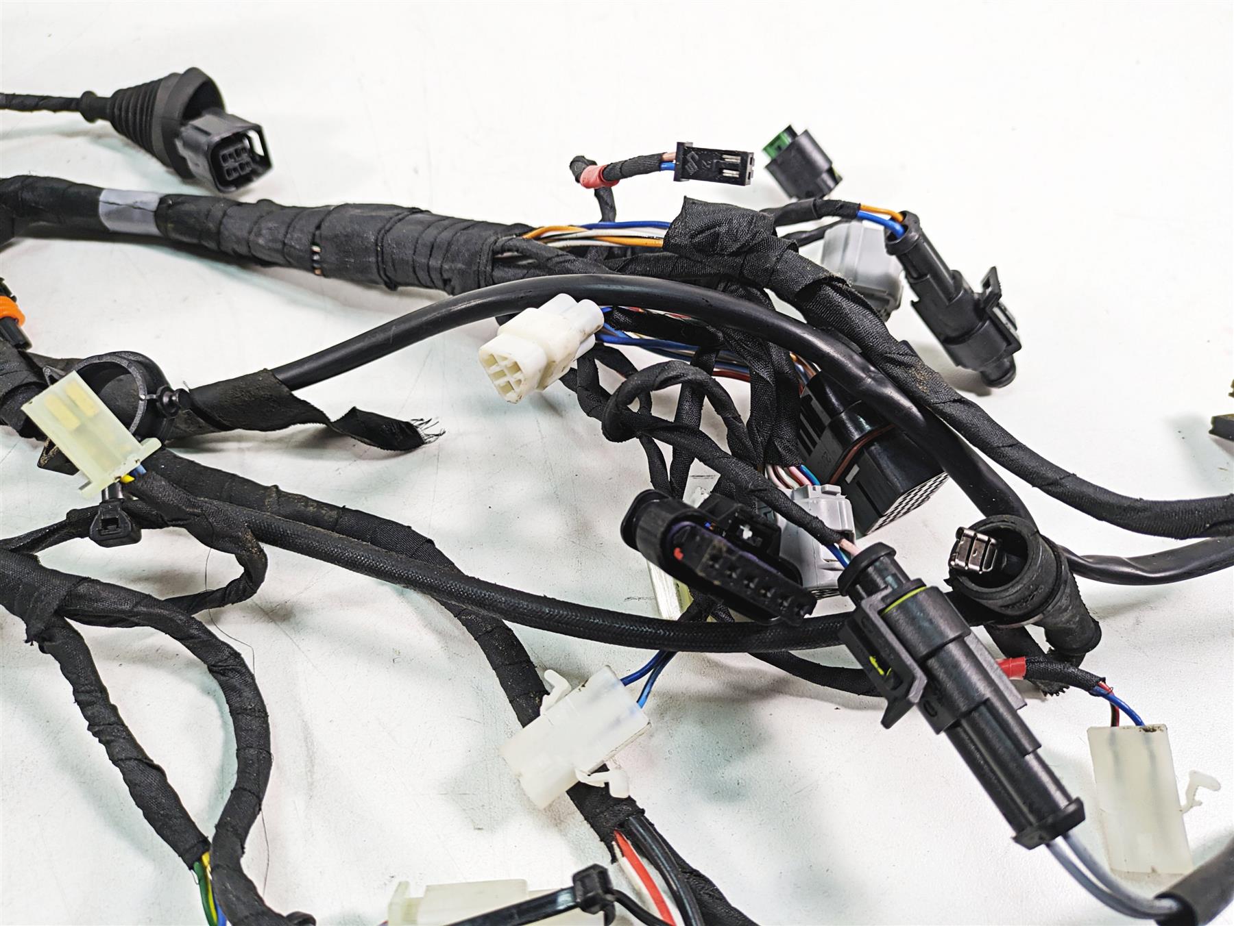 2021 Aprilia RS660 Main & Engine Wiring Harness Loom 2D000458 2D000459 {{ shop.shopifyCountryName }} - Mototech271