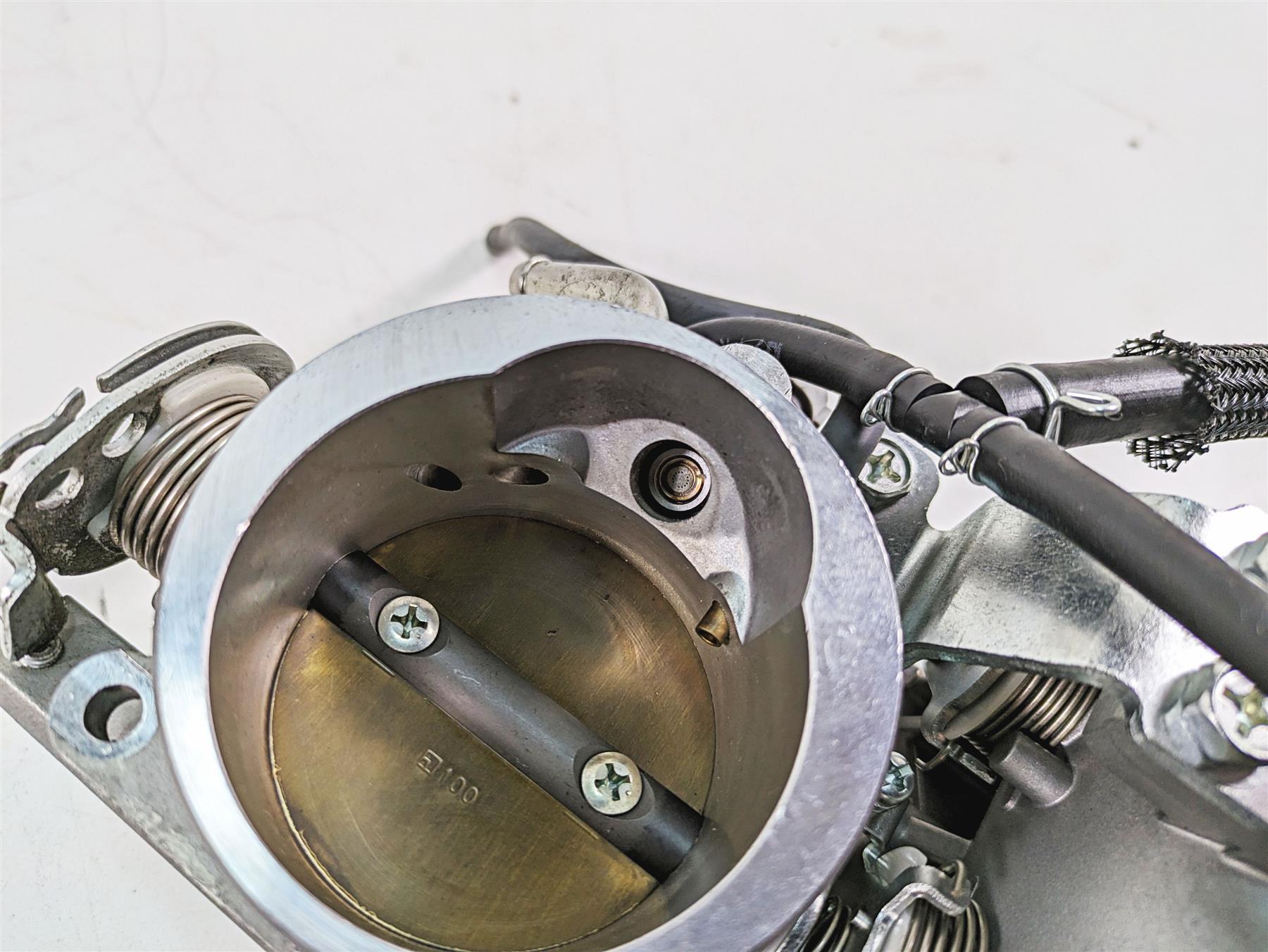 2016 Suzuki M109R VZR1800 Mikuni Throttle Body Bodies 13405-48G30 13405-48G31 {{ shop.shopifyCountryName }} - Mototech271