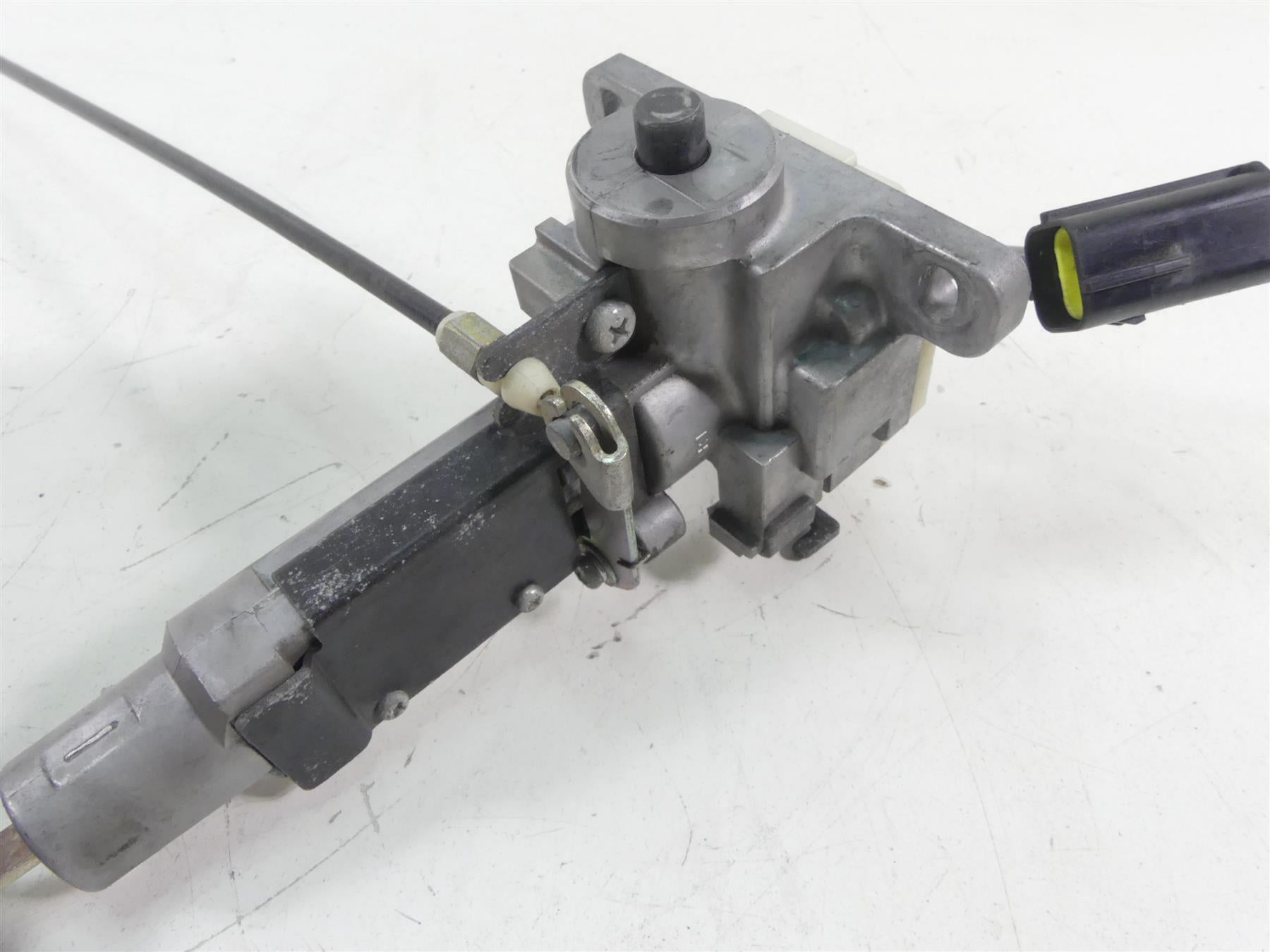 2011 Victory Vision Tour Ignition Switch Key Steering Saddlebag Lock Set 1015274 {{ shop.shopifyCountryName }} - Mototech271