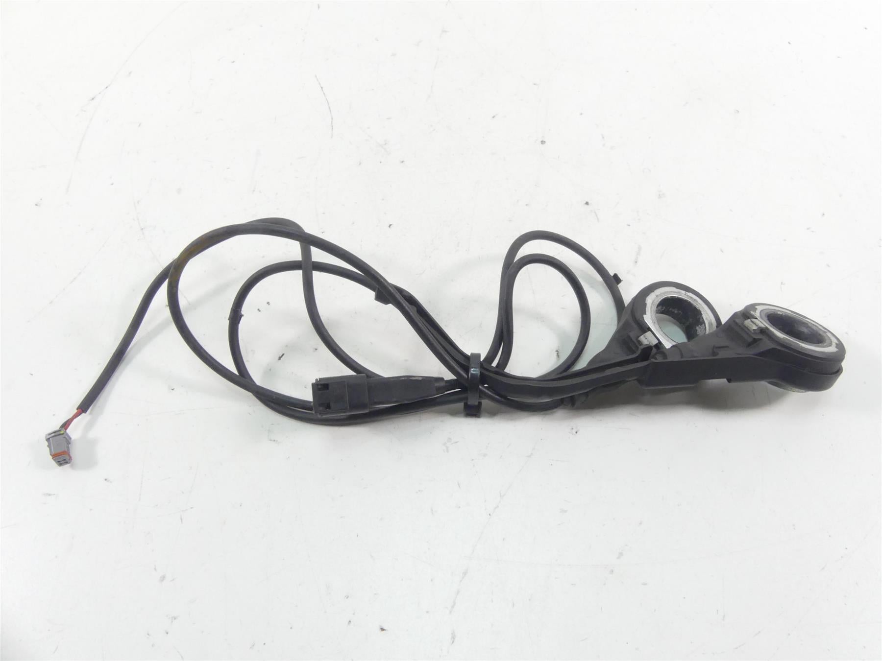 2021 Harley Softail FLSB Sport Glide Abs Wheel Speed Sensor Set 41100076 {{ shop.shopifyCountryName }} - Mototech271