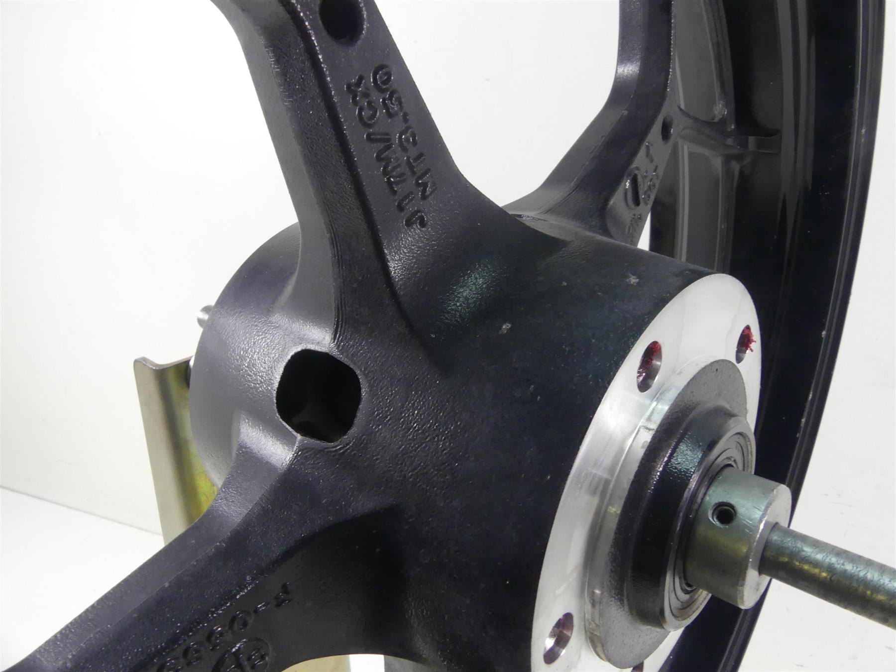 2021 Kawasaki ZX1400 ZX14R Ninja Straight Front 17x3.5 Wheel Rim 41073-0730-18F {{ shop.shopifyCountryName }} - Mototech271