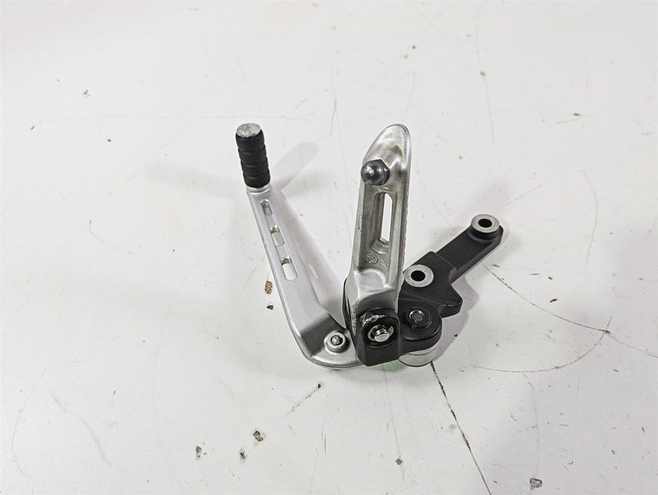 2019 Triumph Speed Triple RS 1050 Front Left Footpeg & Shifter READ T2081737 {{ shop.shopifyCountryName }} - Mototech271