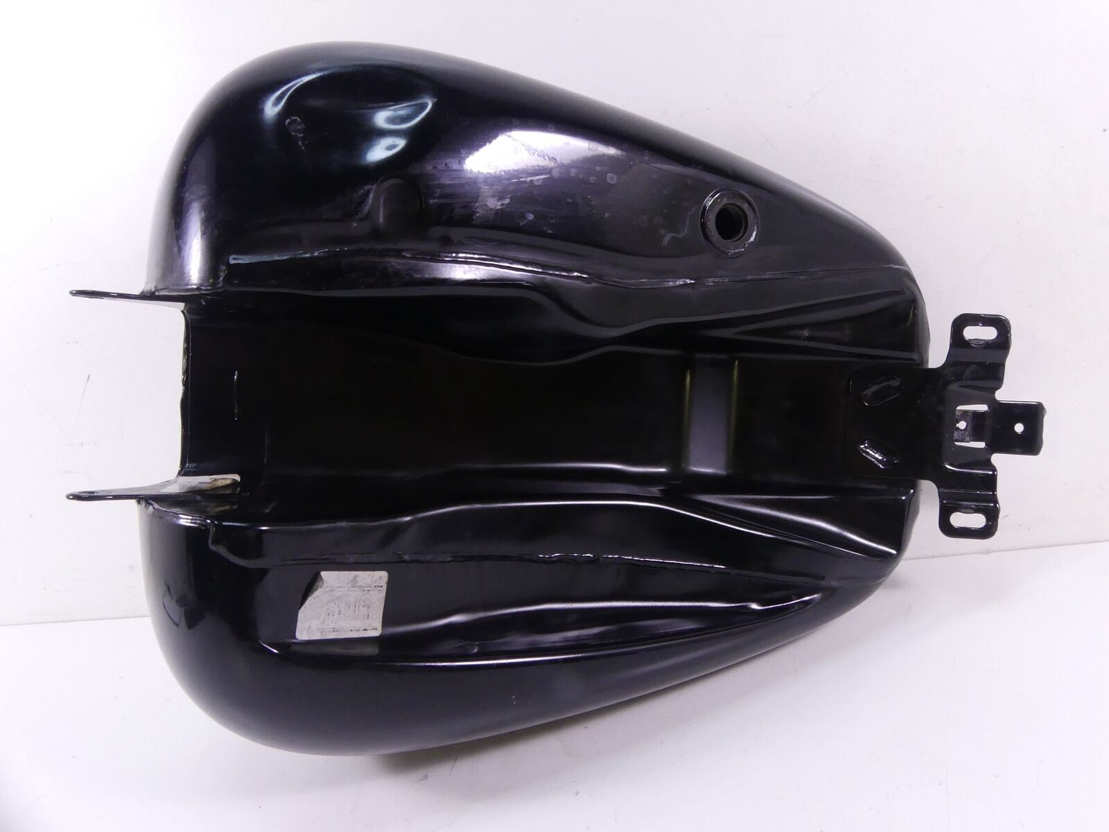 2010 Harley Touring FLHX Street Glide Fuel gas petrol Tank -dented 61356-08 {{ shop.shopifyCountryName }} - Mototech271