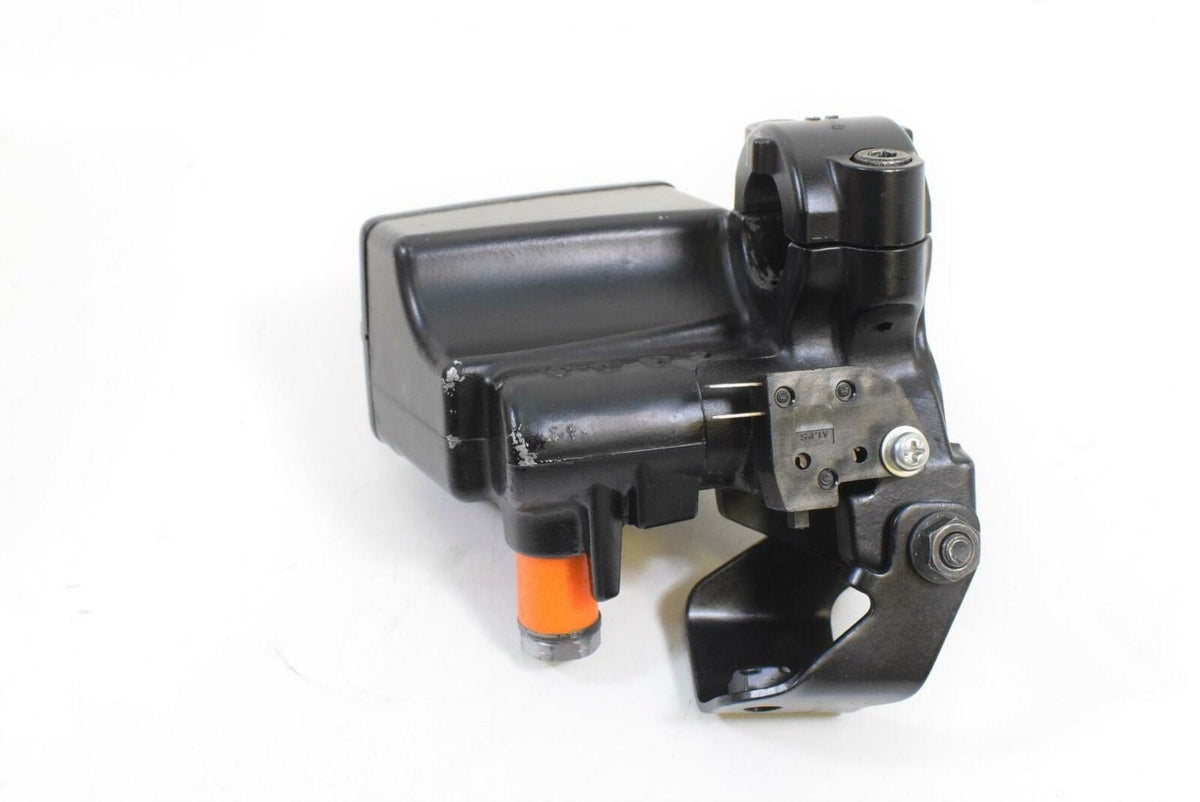 2011 Triumph Tiger 800XC 800 ABS Front Brake Master Cylinder Nissin T2020755 {{ shop.shopifyCountryName }} - Mototech271