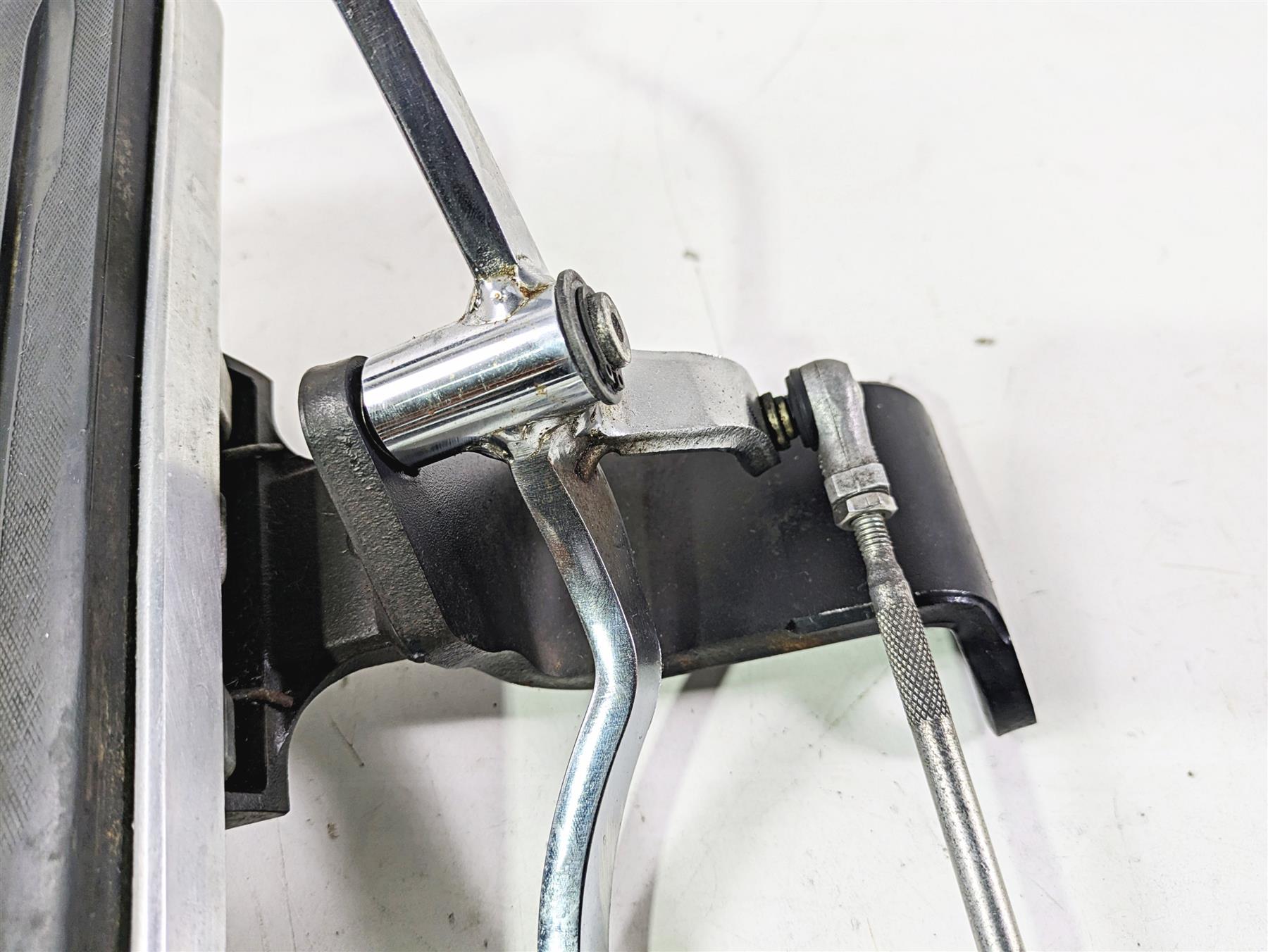 2007 Yamaha XVS1300 V-Star Tour Left Floor Board & Shifter Set 3D8-27410-00-00 {{ shop.shopifyCountryName }} - Mototech271