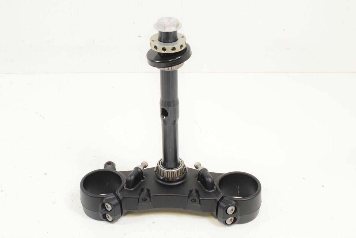 2015 KTM 1290 Super Duke R Lower Triple Tree Steering Yoke Clamp 6130103202933S {{ shop.shopifyCountryName }} - Mototech271
