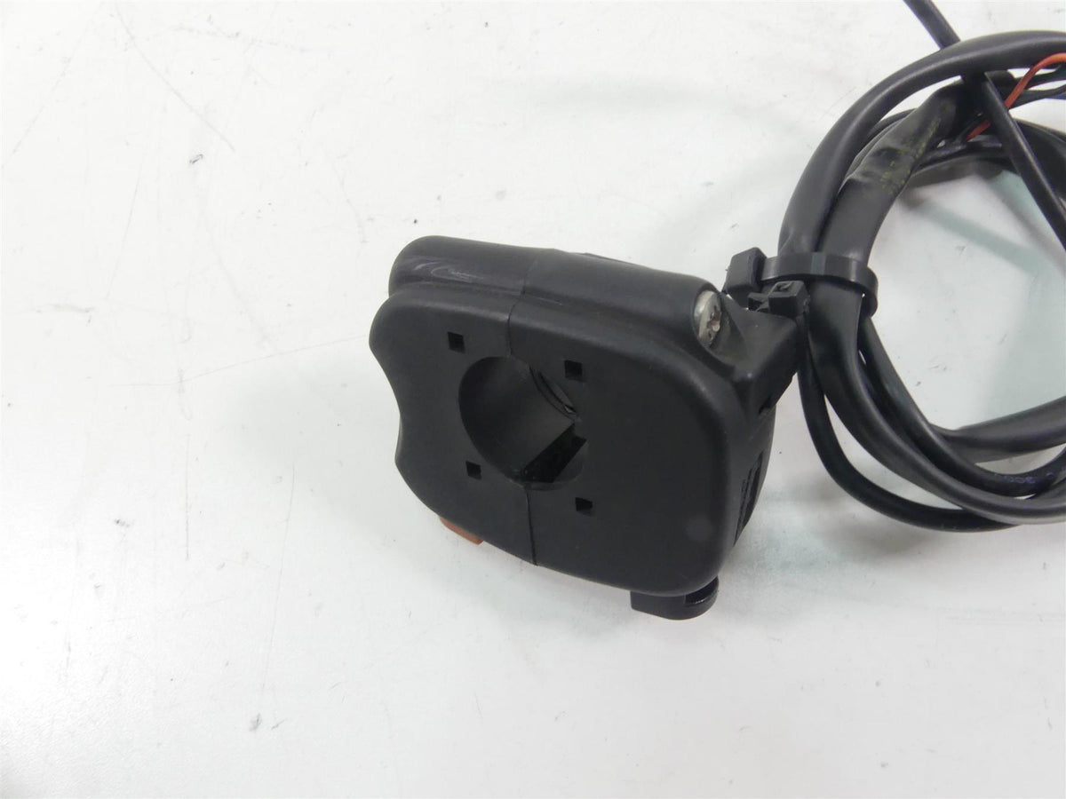 2014 Moto Guzzi Griso 1200 SE 8V Right Hand Start Kill Control Switch B045021 {{ shop.shopifyCountryName }} - Mototech271