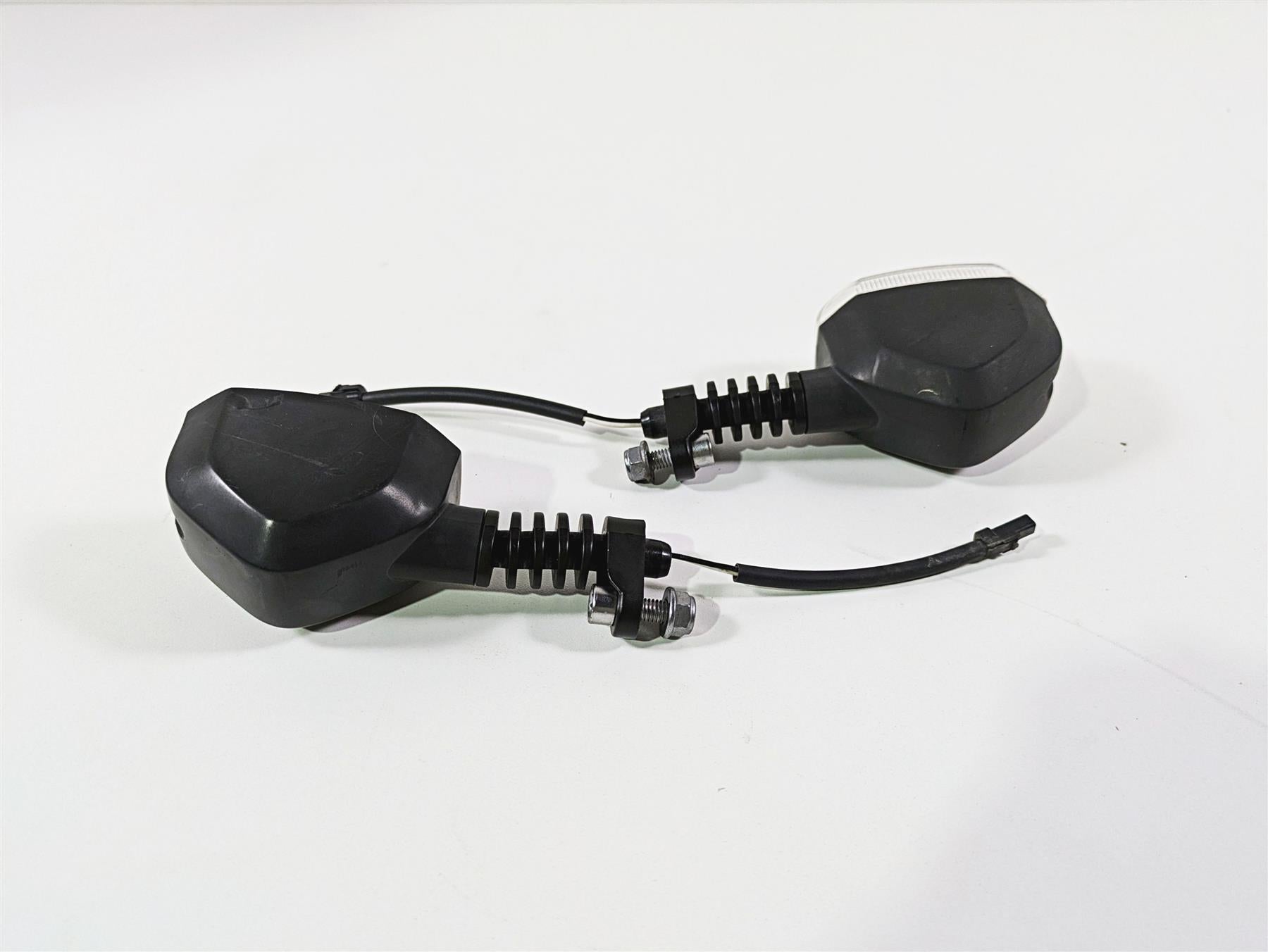 2015 Triumph Tiger Explorer XC Front Blinker Turn Signal Set - Read T2704205 {{ shop.shopifyCountryName }} - Mototech271