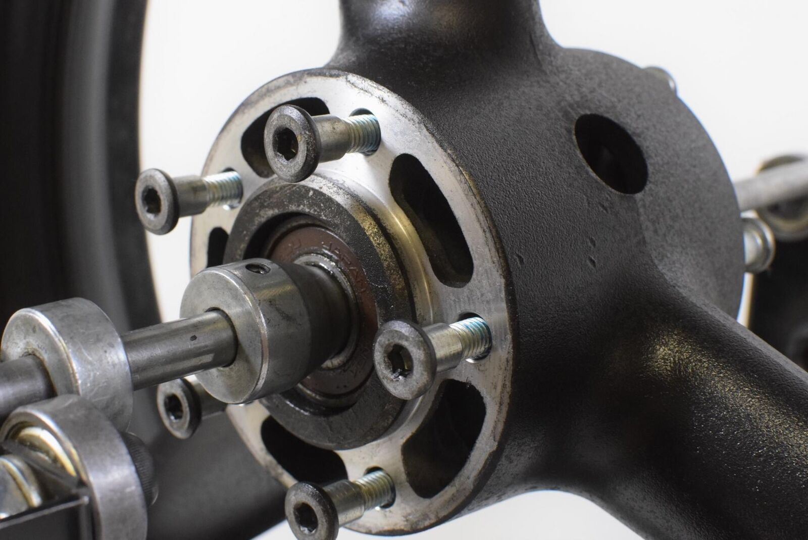 1995 Suzuki RF900R RF900 R Front Wheel Rim STRAIGHT 17x3.5 54111-17E11 {{ shop.shopifyCountryName }} - Mototech271