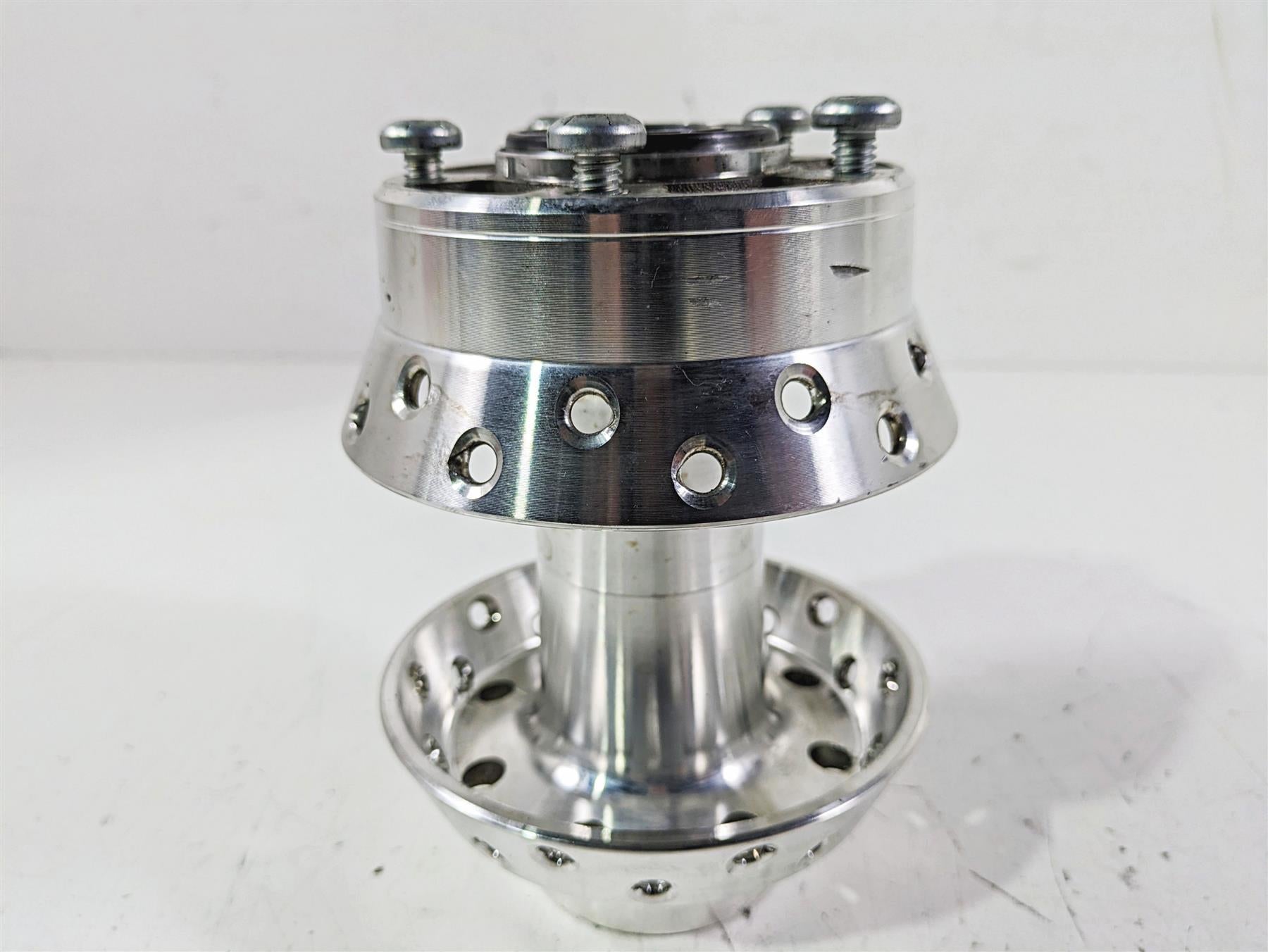 2019 Harley FLHCS Softail Heritage 16x3 Spoke Wheel Hub - Read 43017-07 {{ shop.shopifyCountryName }} - Mototech271