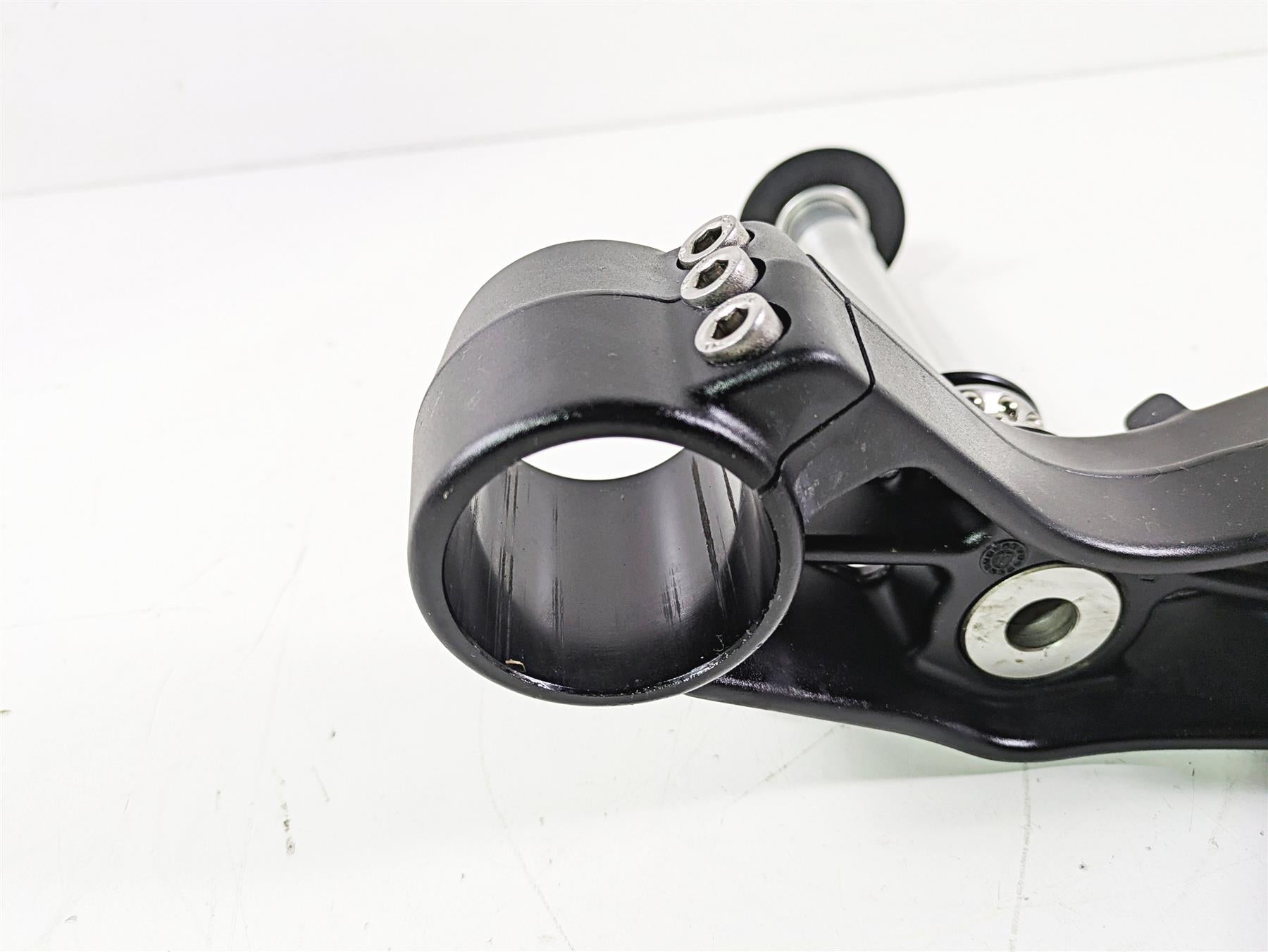 2019 Triumph Speed Triple RS 1050 Lower Triple Tree Steering Clamp 53mm T2048460 {{ shop.shopifyCountryName }} - Mototech271