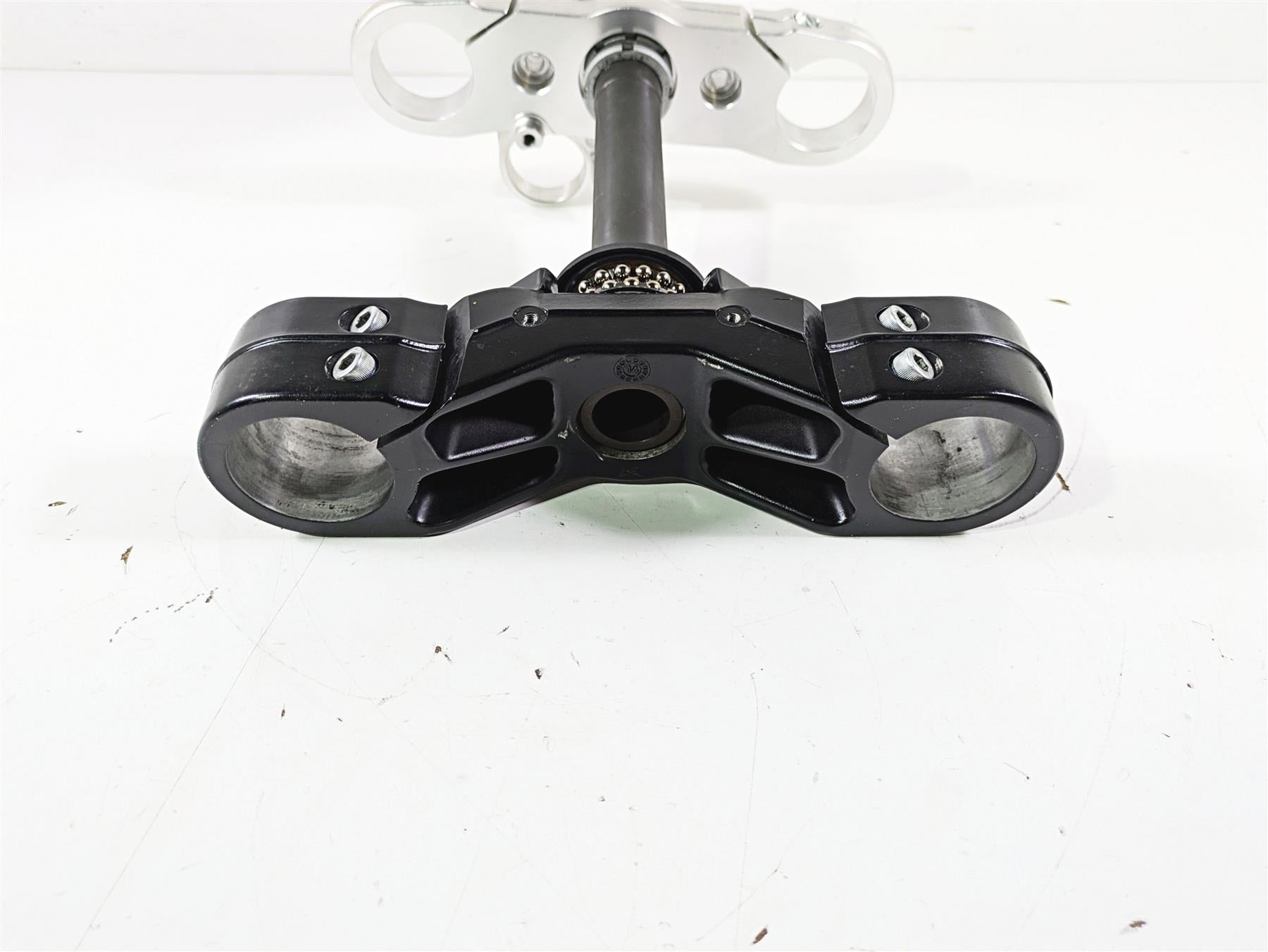 2016 Moto Guzzi Stelvio 1200 8V NTX Upper & Lower Triple Tree Set 886202 886199 {{ shop.shopifyCountryName }} - Mototech271