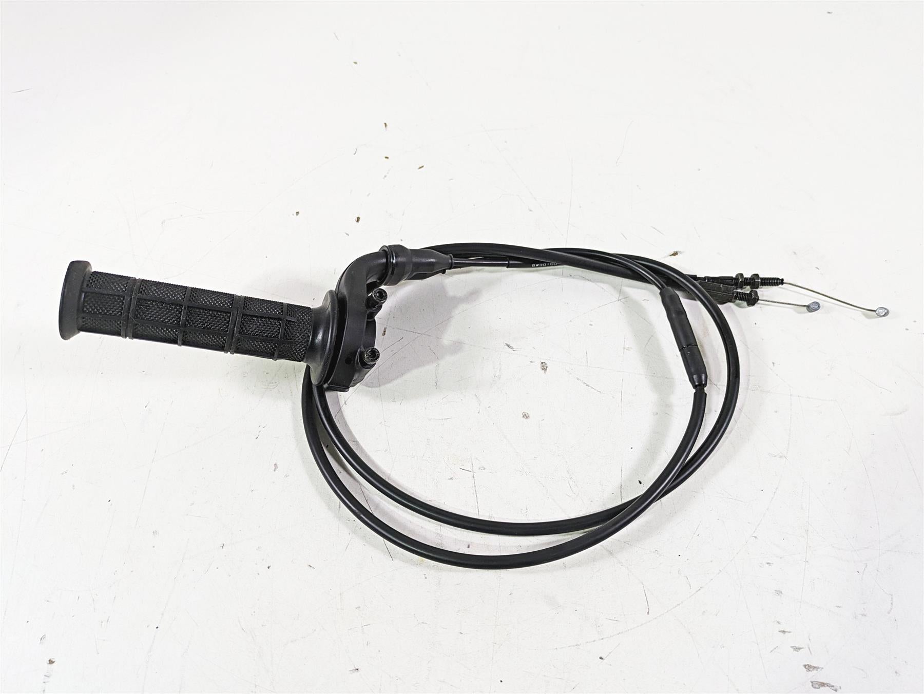 2021 Yamaha Tenere 700 XTZ7 Throttle Grip & Cable Set BEH-F6240-00-00 {{ shop.shopifyCountryName }} - Mototech271