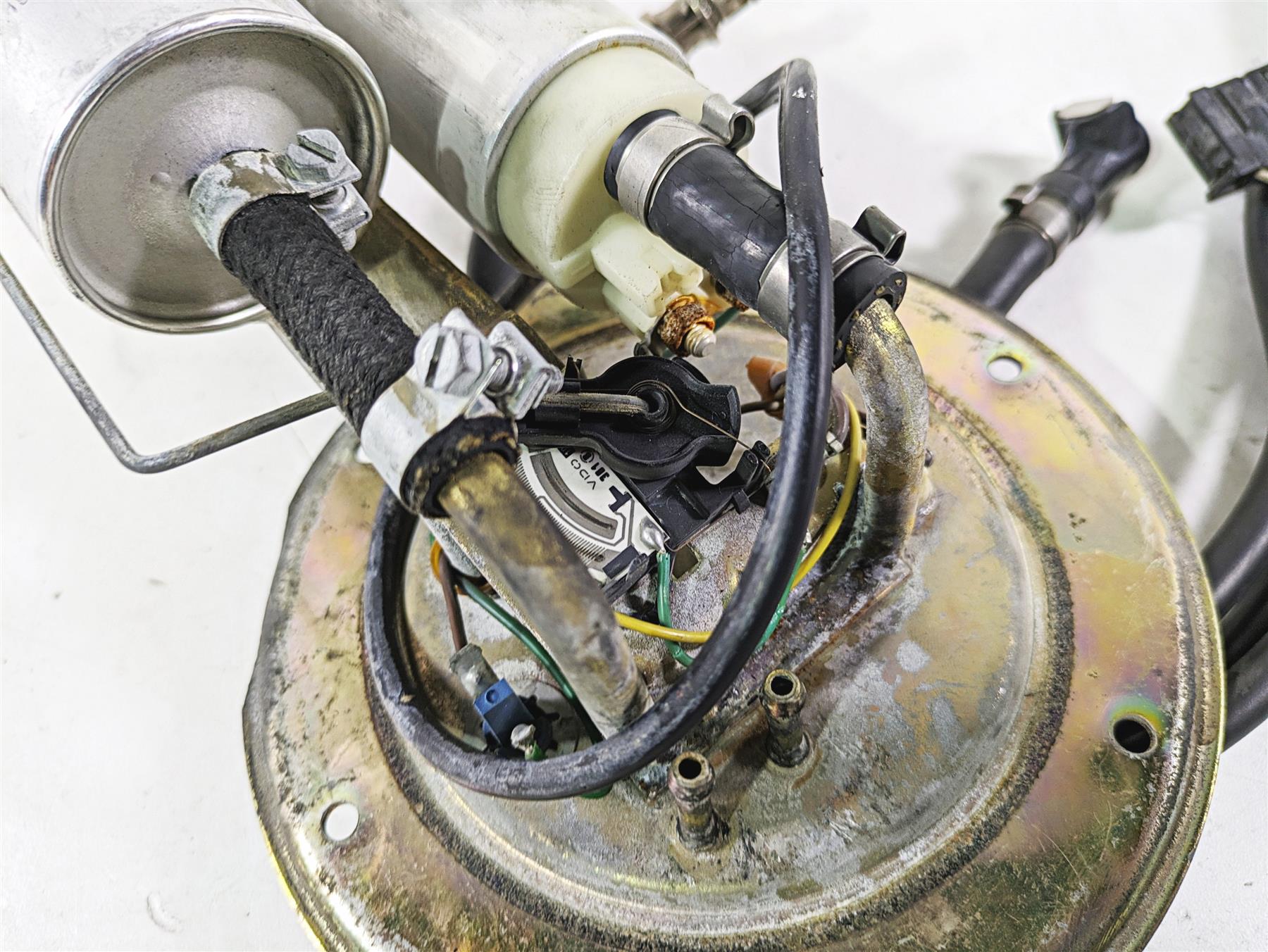 2004 BMW R1150GS R21 Fuel Gas Petrol Pump & Sending Unit 16141341231 {{ shop.shopifyCountryName }} - Mototech271