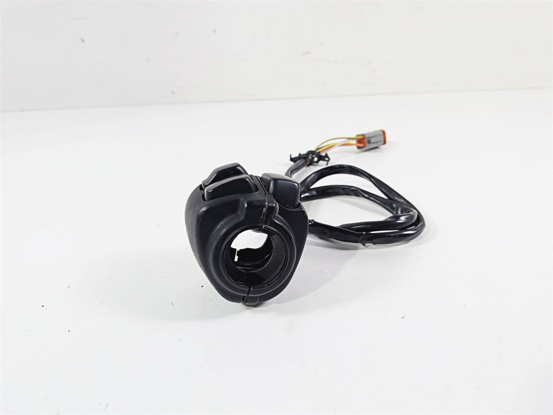 1998 Harley Dyna FXDL Low Rider Left Hand Control Switch 71682-06A {{ shop.shopifyCountryName }} - Mototech271