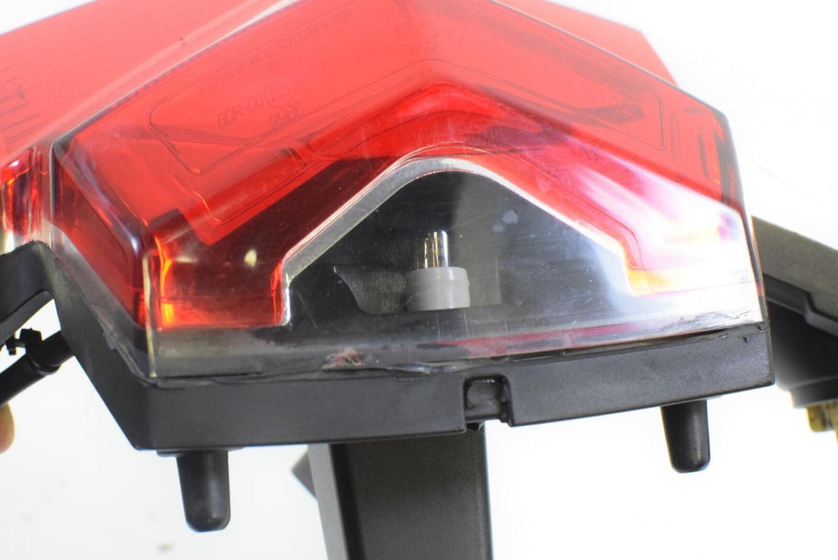 2013 Triumph 1215 Trophy SE Taillight Tail Light Lamp Lens NICE T2703600 {{ shop.shopifyCountryName }} - Mototech271