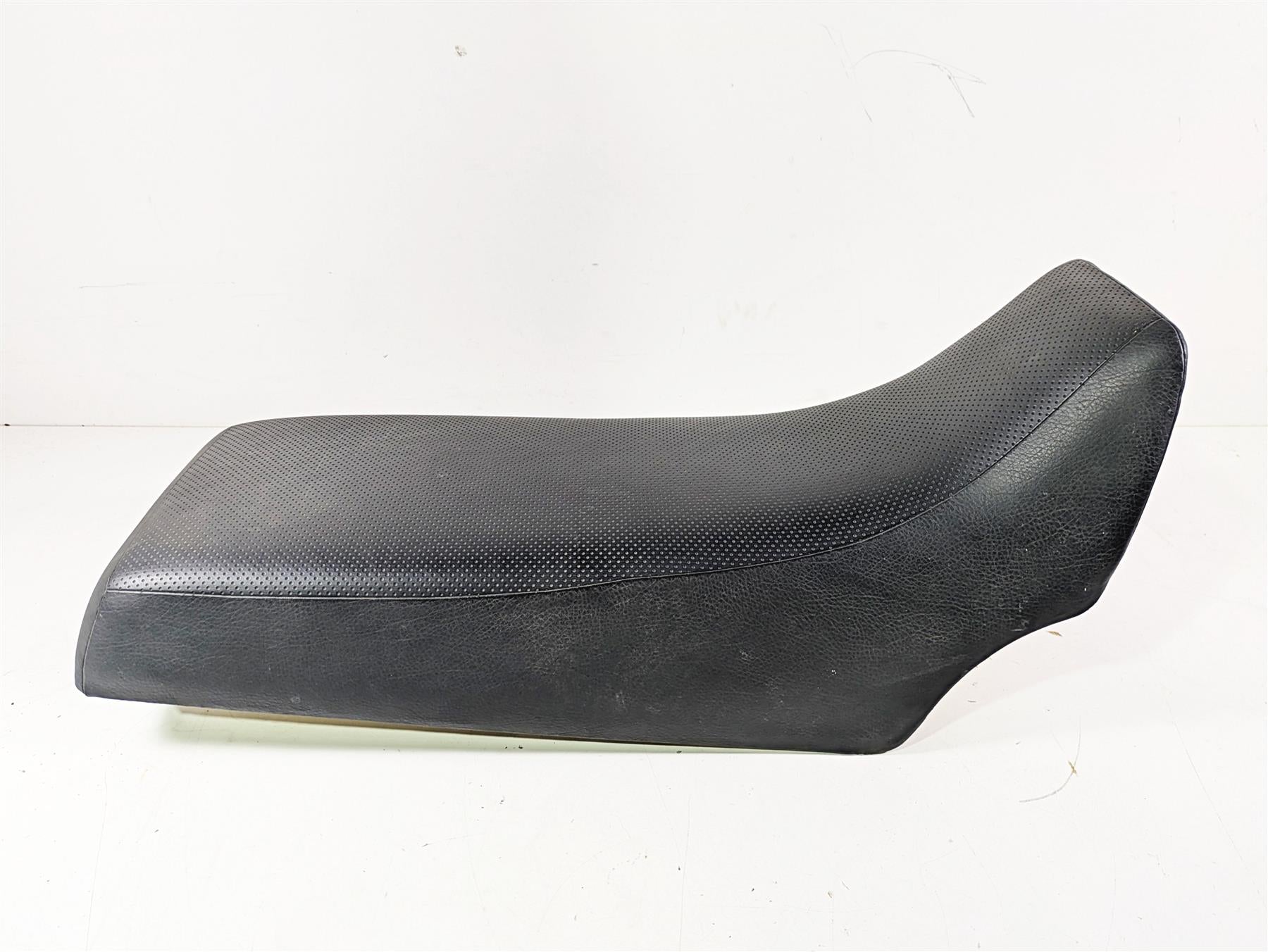2001 Yamaha Banshee YFZ350 Oem Stock Seat Saddle 5FK-24710 {{ shop.shopifyCountryName }} - Mototech271