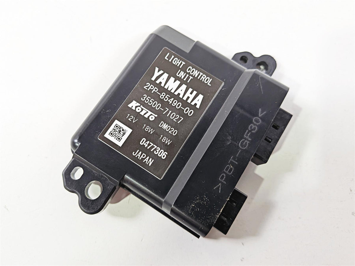 2022 Yamaha YZF R1 R1M RN65 Light Control Unit Module 2PP-85490-00-Mototech271