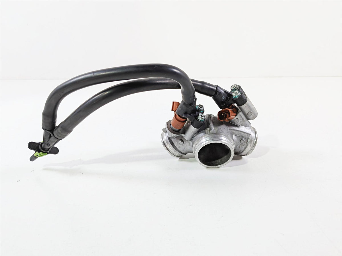 2010 Honda VT1300 CR Stateline Intake Manifold & Fuel Injectors 17111-MFR-670 {{ shop.shopifyCountryName }} - Mototech271