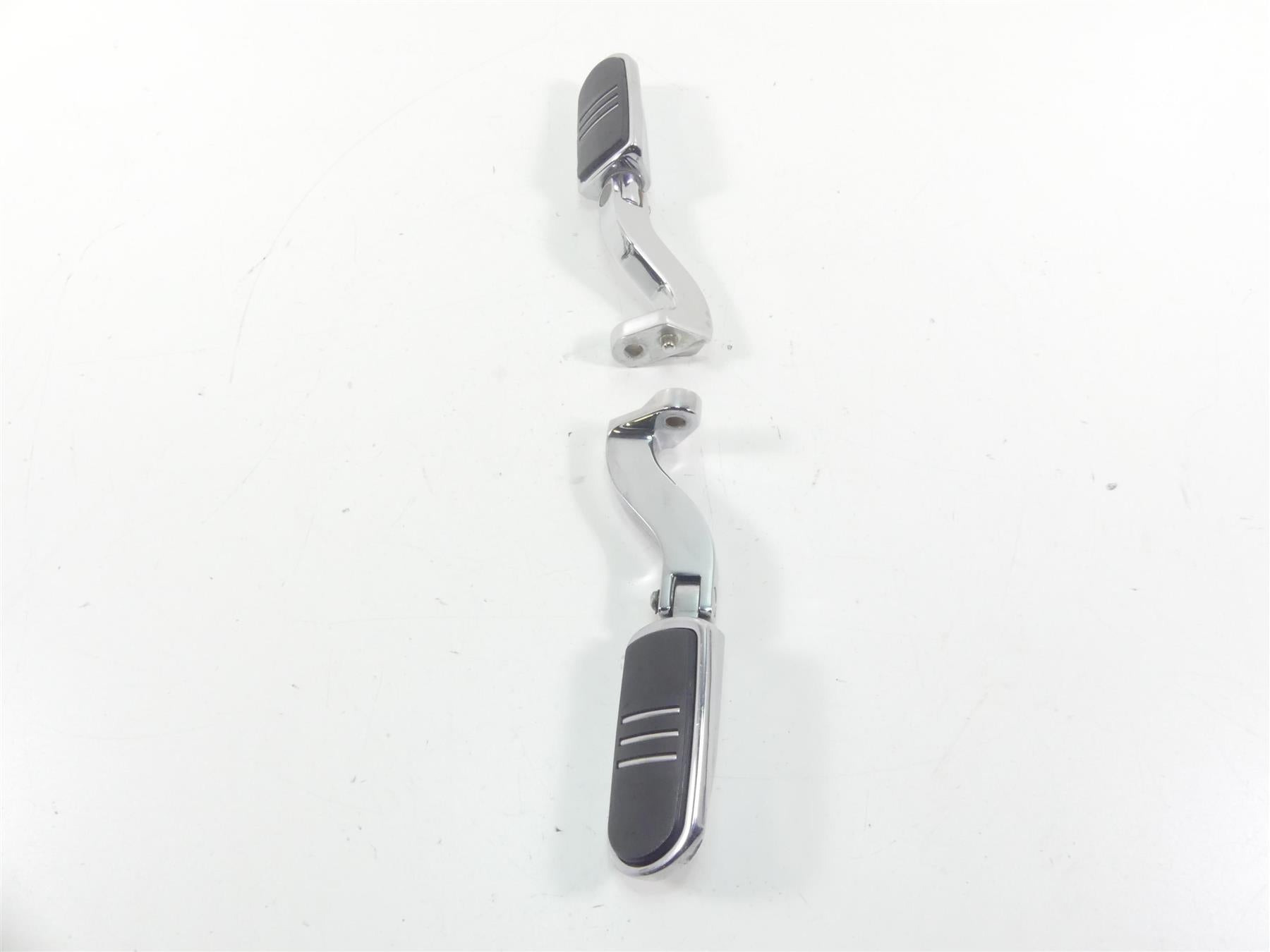 2005 Harley Touring FLHRSI Road King Rear Passenger Footpeg Set 49036-04A {{ shop.shopifyCountryName }} - Mototech271