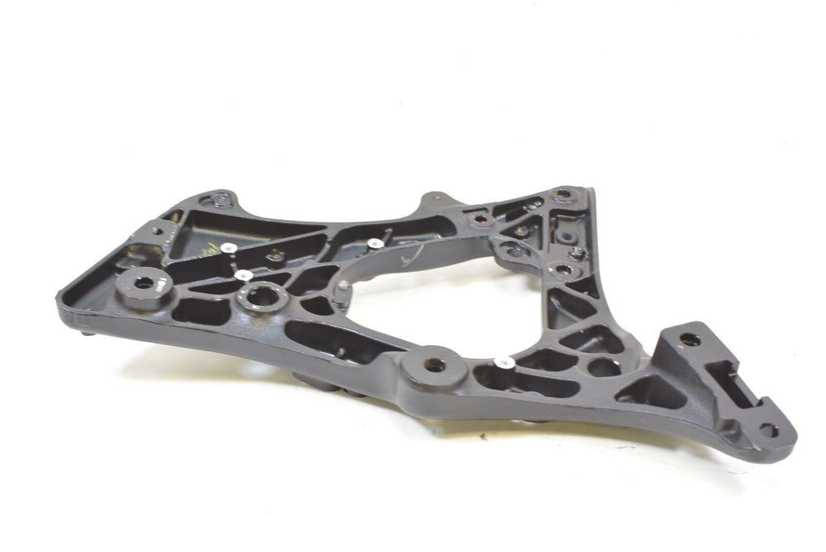 2018 Indian Chieftain Limited Left Frame Mount Bracket Plate Wall 5138128 {{ shop.shopifyCountryName }} - Mototech271