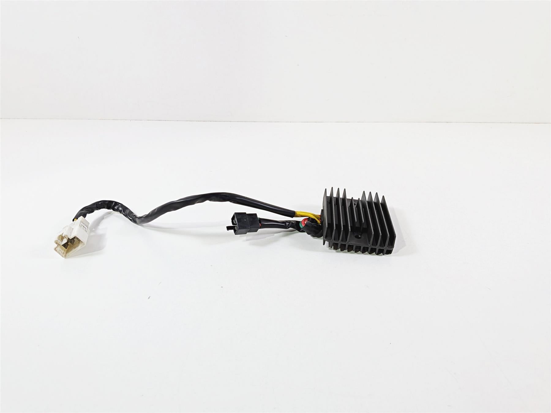 2016 Aprilia RSV 1100 Tuono V4 Factory Rectifier Voltage Regulator B043488 SH579JB {{ shop.shopifyCountryName }} - Mototech271