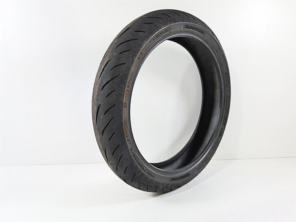 Used Front Motorcycle Tire Bridgestone Blattlax Hypersport S22 120/70R17 12727 {{ shop.shopifyCountryName }} - Mototech271