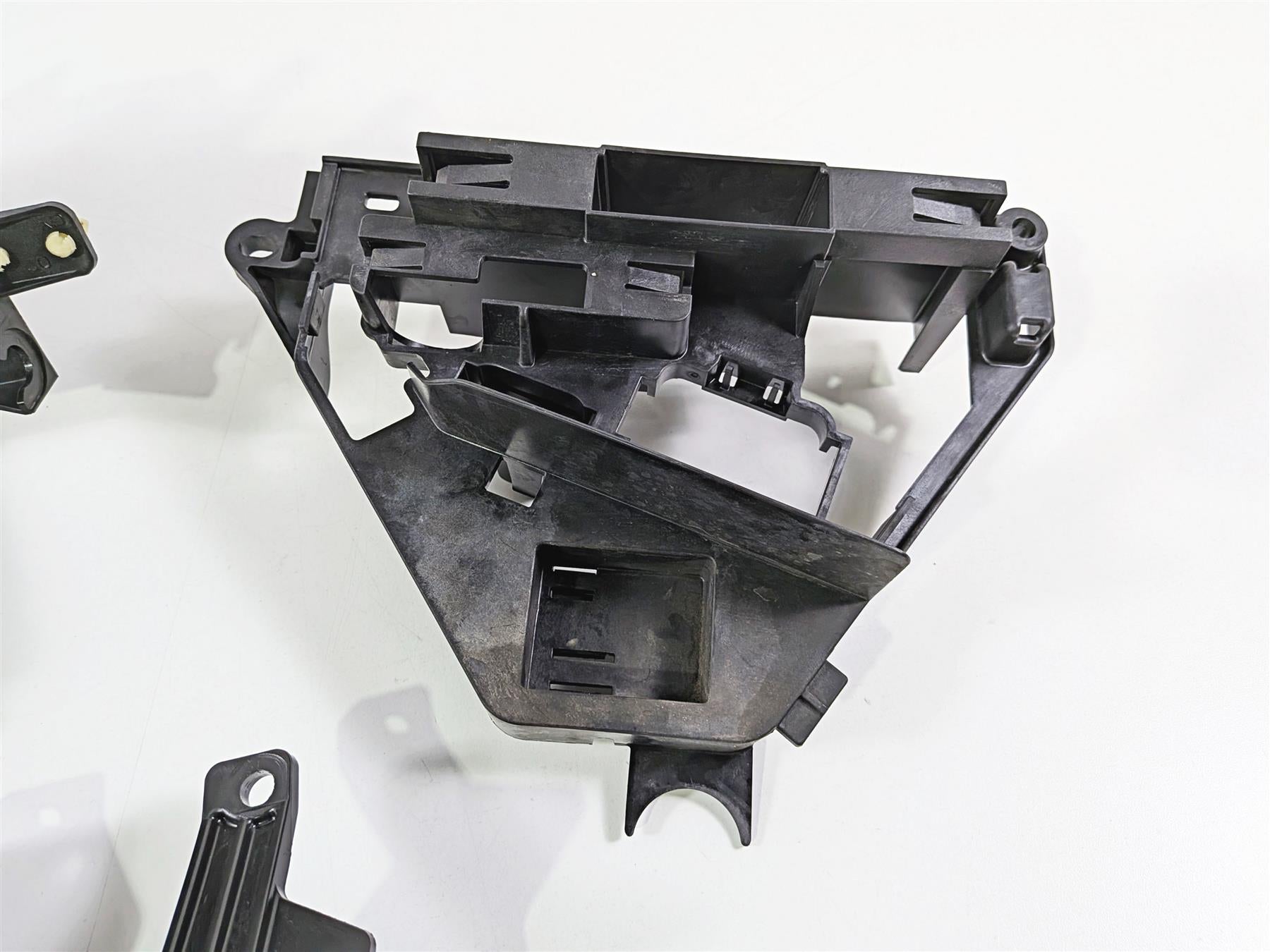 2018 Harley FLHTCU Touring Electra Glide Battery Tray & Ecm Holder 66000010A-Mototech271