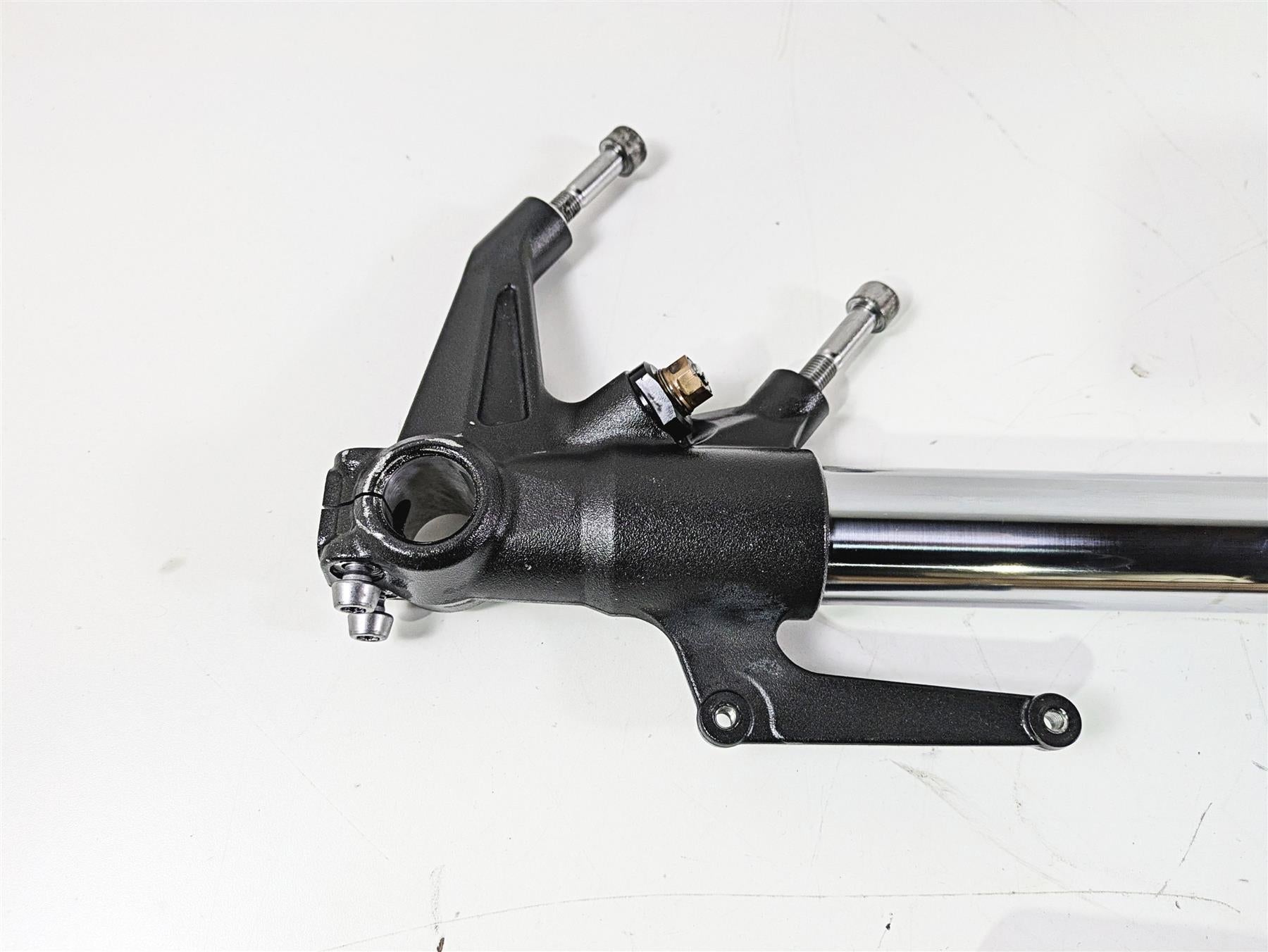 2012 Triumph Daytona 675 Right Front Fork Outer Tubes Set - For Parts T2044240 {{ shop.shopifyCountryName }} - Mototech271